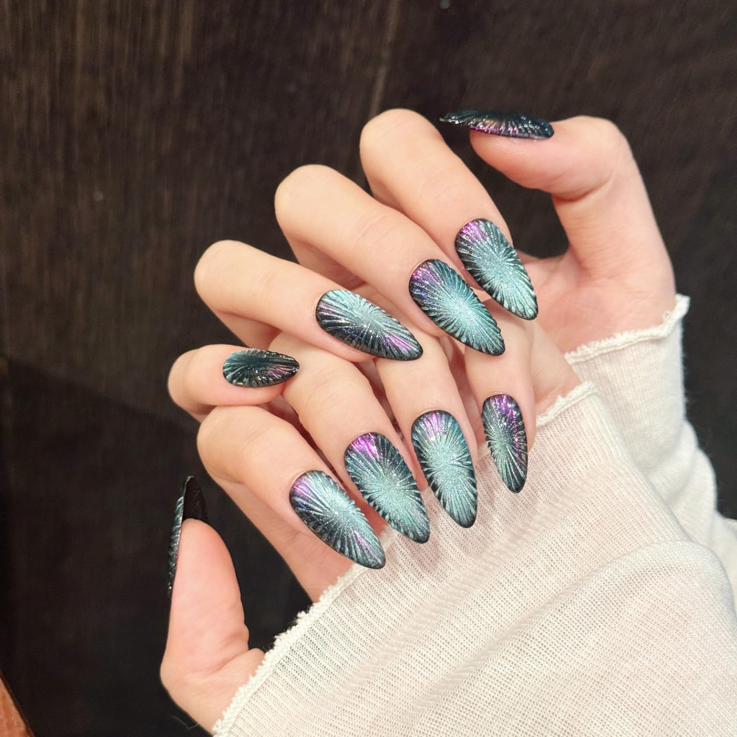 Handmade Press on Nails Popular Almond Shape with Ice Blue Cat Eye and Crushed Ice Design Handmade Stiletto Press on Nails 3D Cat Eye Press on Nail（S）