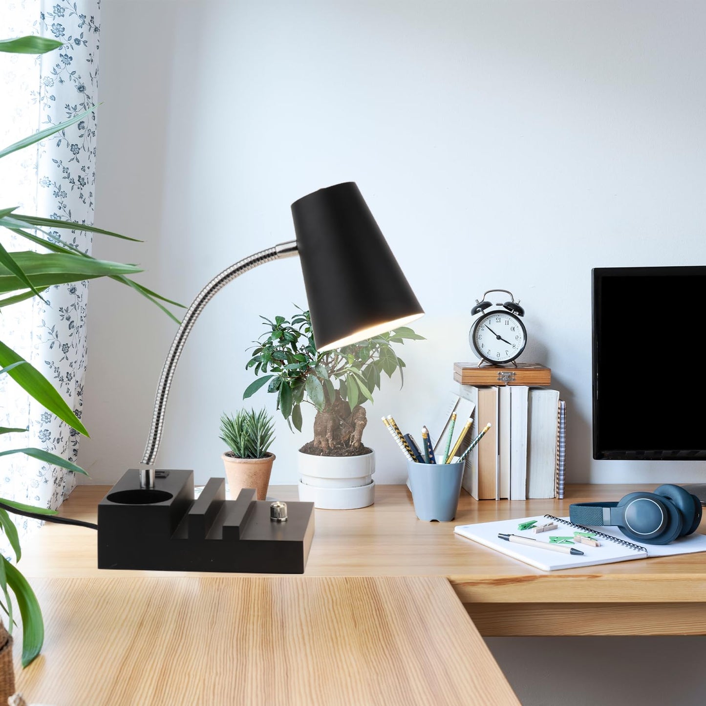LALISU Study Desk Lamp with USB Charging and Type-C Night Light, Gooseneck LED Table Lamp Stepless Dimming Study Table Lamp with Pen Holder for College Dorm Bedroom and Office (Black)