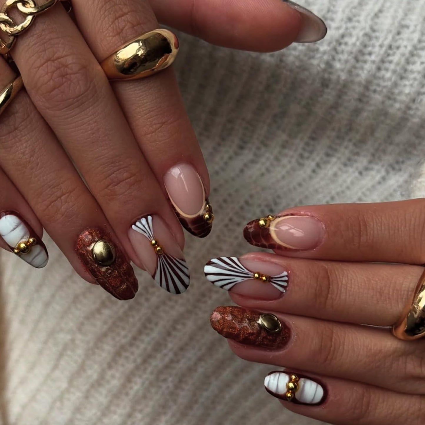 OCTOSWAVE Medium Press on Nails Almond Fake Nails Cute Artificial Nail with Gold Charm Stick on Nail for Women 24pcs
