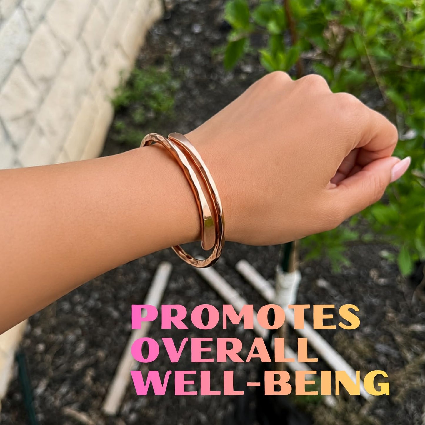 USTeckno Hand Forged 100% Pure Copper Bracelet. Made with Premium Solid High Gauge Copper and Health benefits. Enhance your well-being in style