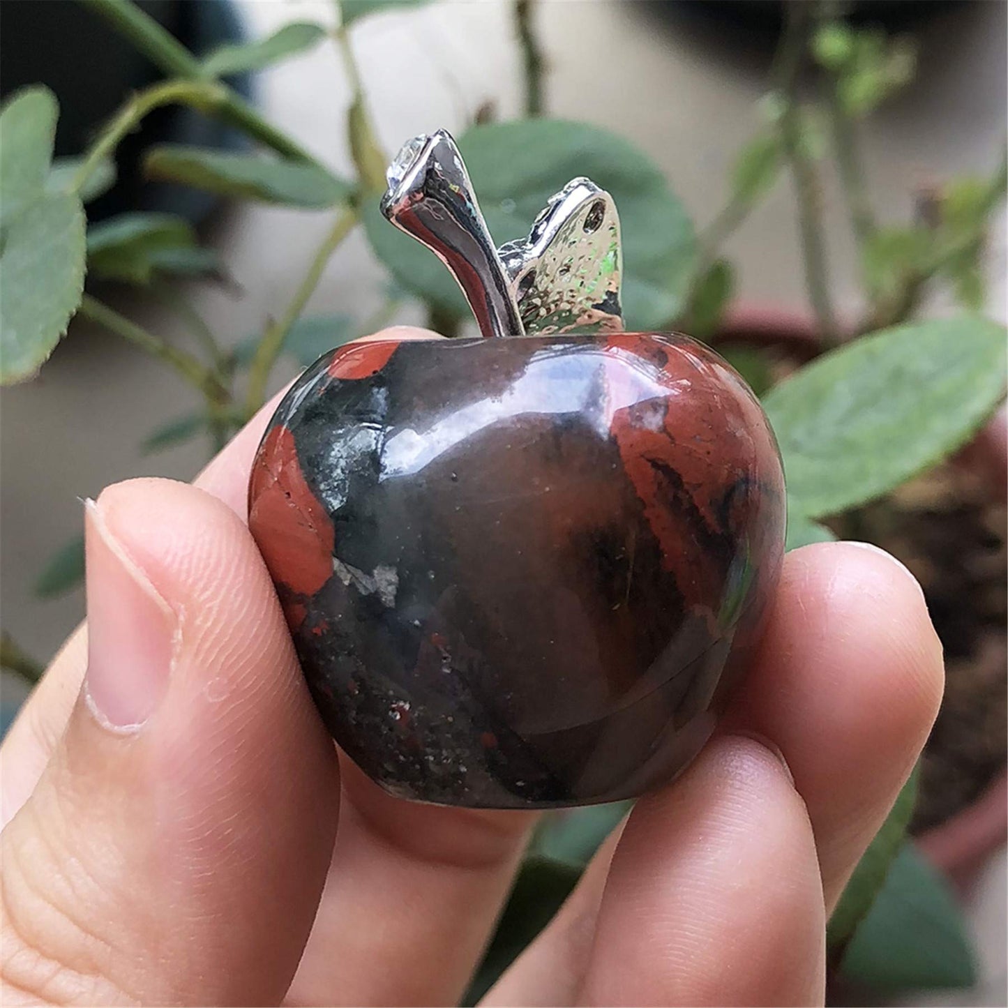 Casaper Africa Bloodstone Apple Figurine Pocket Stone Fruit Sculpture Healing Crystal Statue Home Decoration 1.3" Tall
