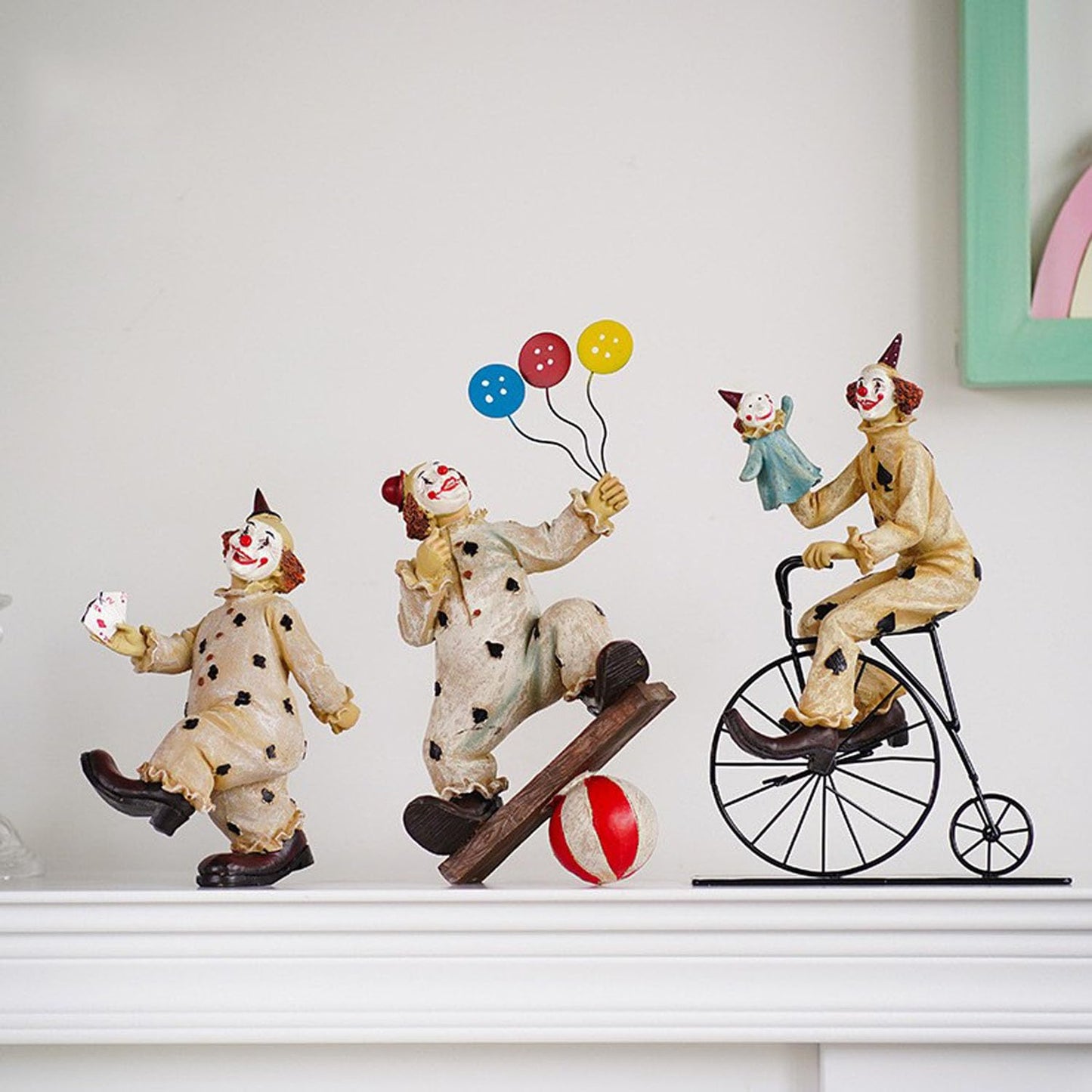 SXSZZXL Clown Statue 12 Inch Creative Circus Clown Resin Sculpture Handmade Crafts Tabletop Decoration for Halloween Home Decor (Large)