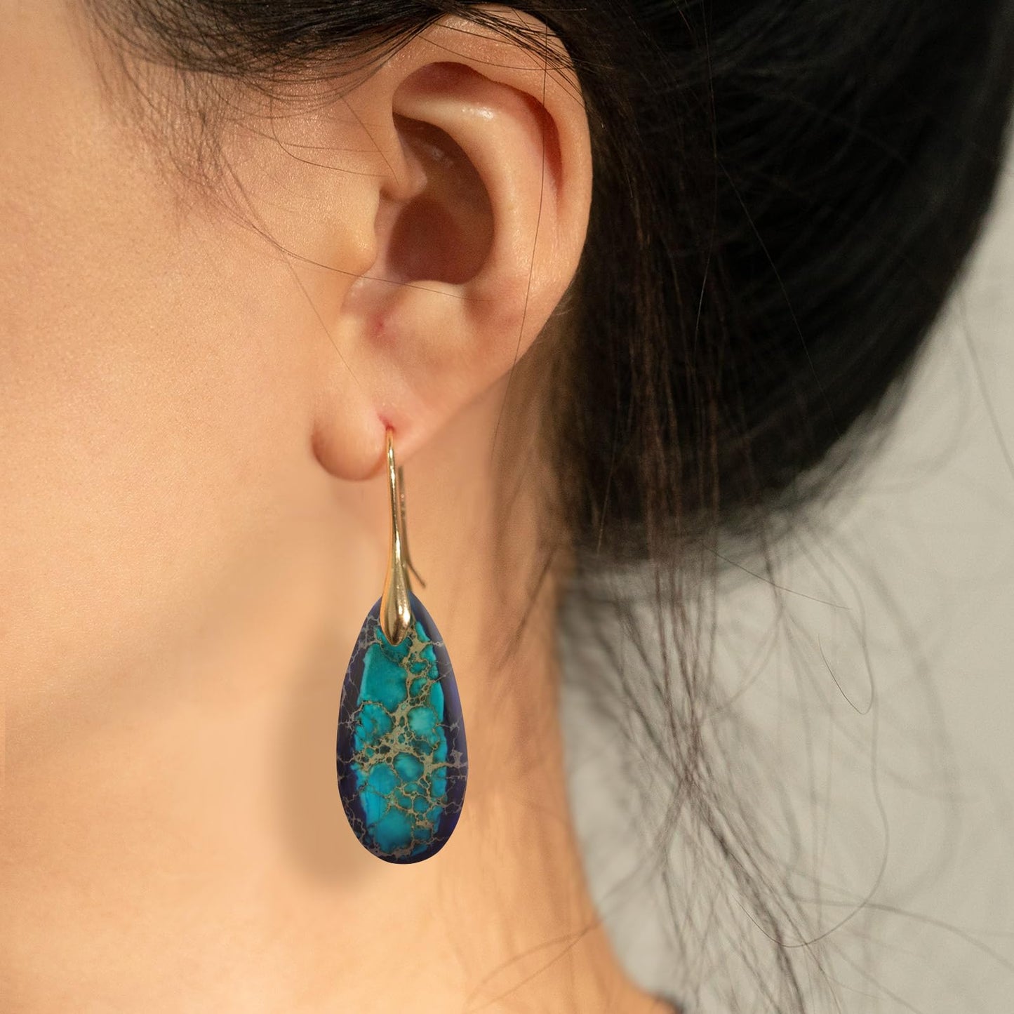 Sriomu Natural Healing Stone Fishhoop Dangle Drop Earrings Statement Gold silver earrings