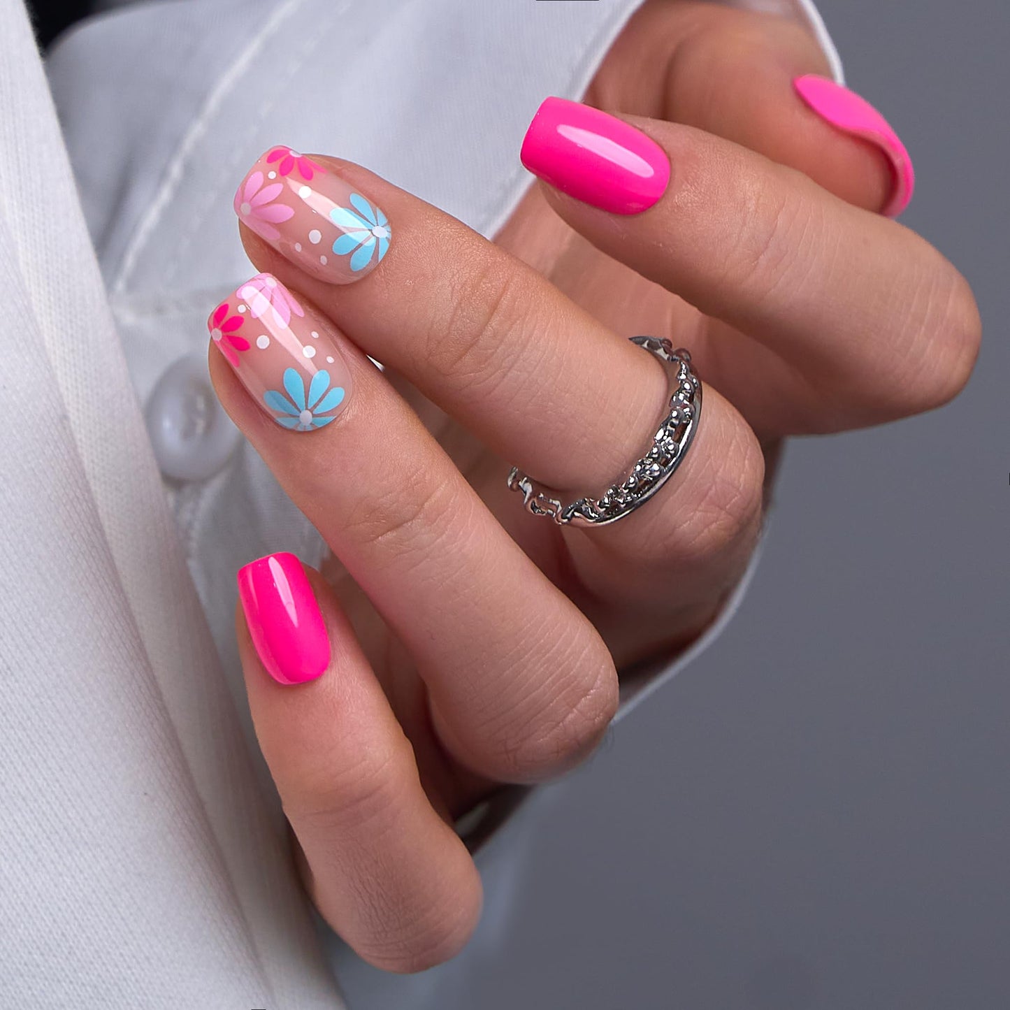 Curvlife Square Press on Nails Short Soft Gel Fake Nails with Design Full Cover False Nails Reusable Nail Kit with Nail Glue Adhesive Tabs Nail File Artificial Glue on Nails (pink flower, 30pcs)