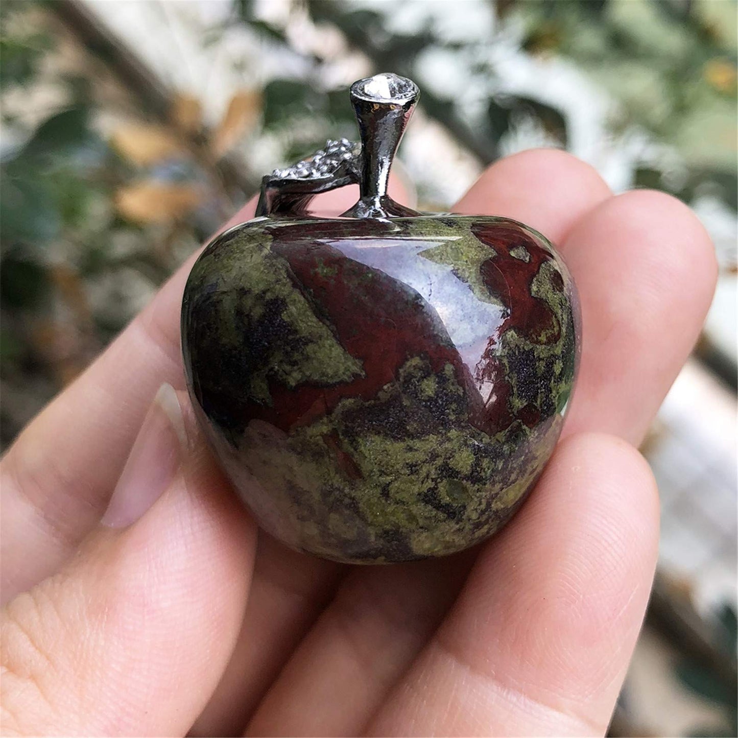 Fekuar Neyisaa Dragon Bloodstone Crystal Apple Decor, Healing Crystals Pocket Stone Fruit Figurine Craft Home Decoration 30mm