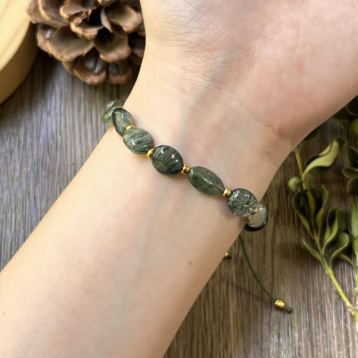 MQCEHTI Nature Stone Bracelet for Women, Handmade Irregular String Boho Beaded Chakra Jasper Healing Western Jewelry (Green)