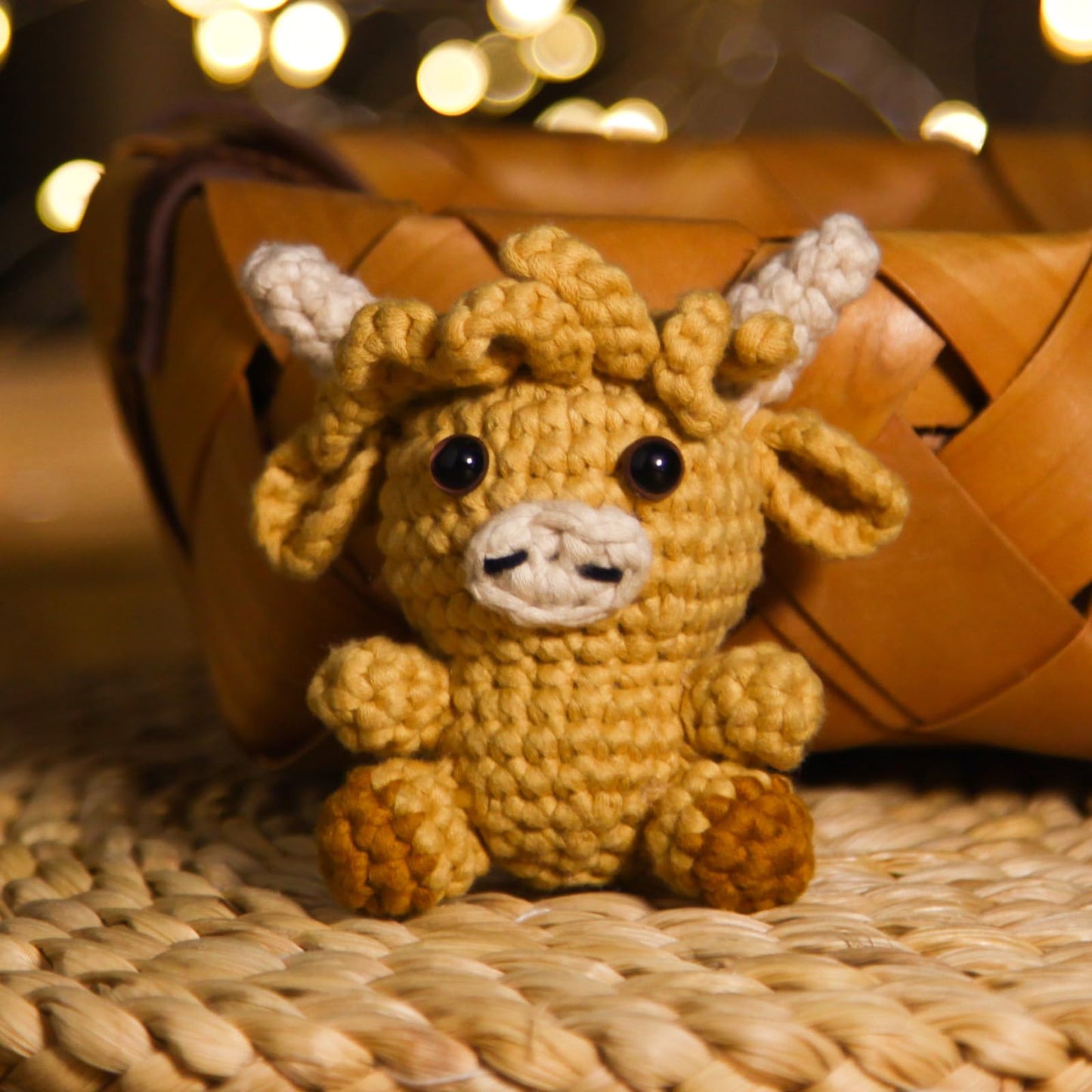 CrochetBox Crochet Kit for Beginners, Highland Cow Easy Animals Starter Set for Adults and Teen (), Knitting Kit with Yarn, Hook, Video Tutorial(30%+ Yarn)
