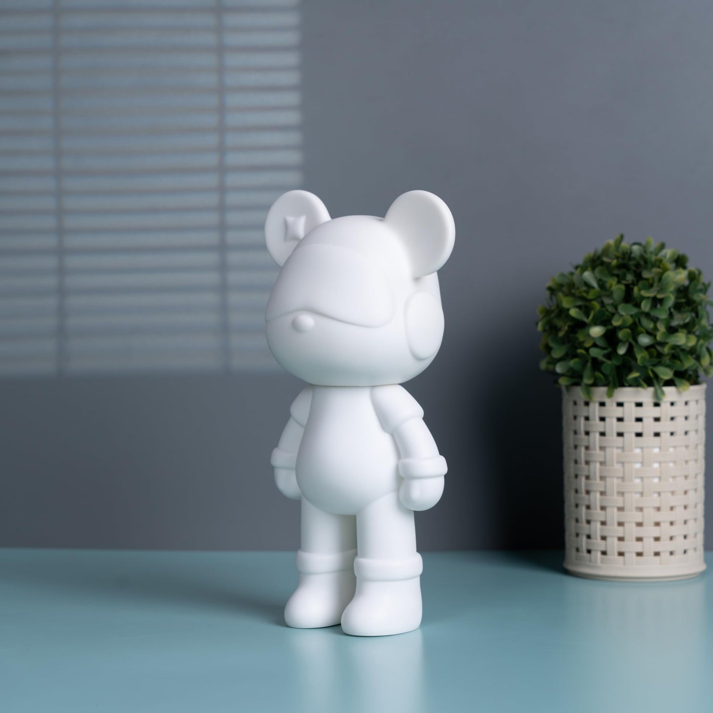 Coniuty Blank Mold, 9 inch Fluid Bear, DIY Figure Paint for Creative Home Decor Art