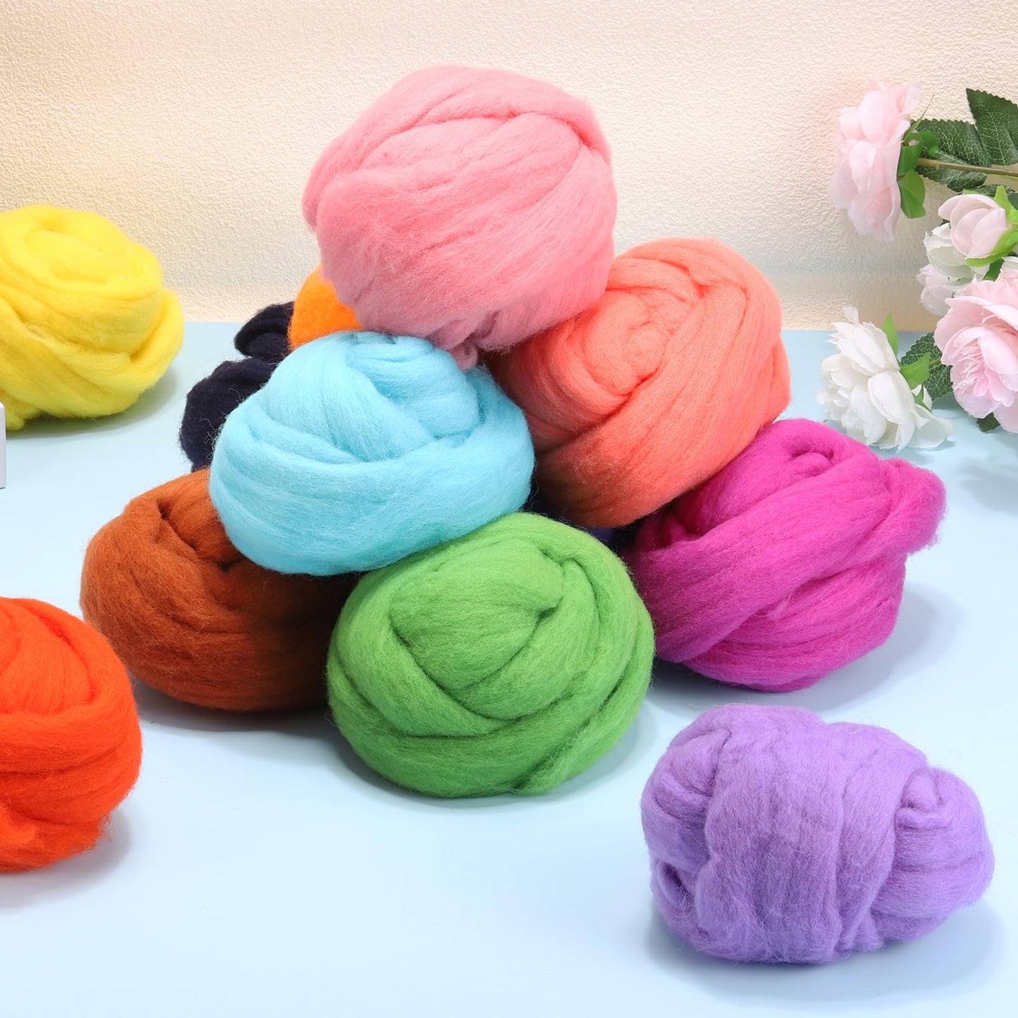 MECCANIXITY Wool Roving Yarn Soft Felting Wool 120g/4.23oz Pure Chunky Roving Yarn for Needle Felting Knitting Blanket Spinning Weaving Art DIY Craft Light Brown