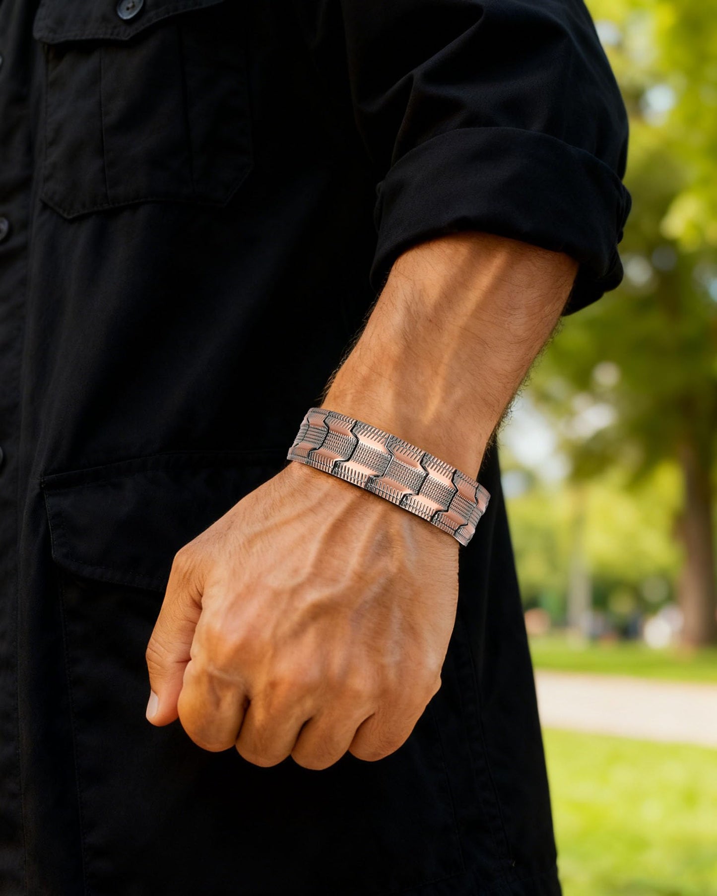 vapeples 99.99% Pure Copper Men's Bracelet with 3800 Gauss Triple-Strength Magnets, Foldover Clasp, and Adjustable Size,Shield Design