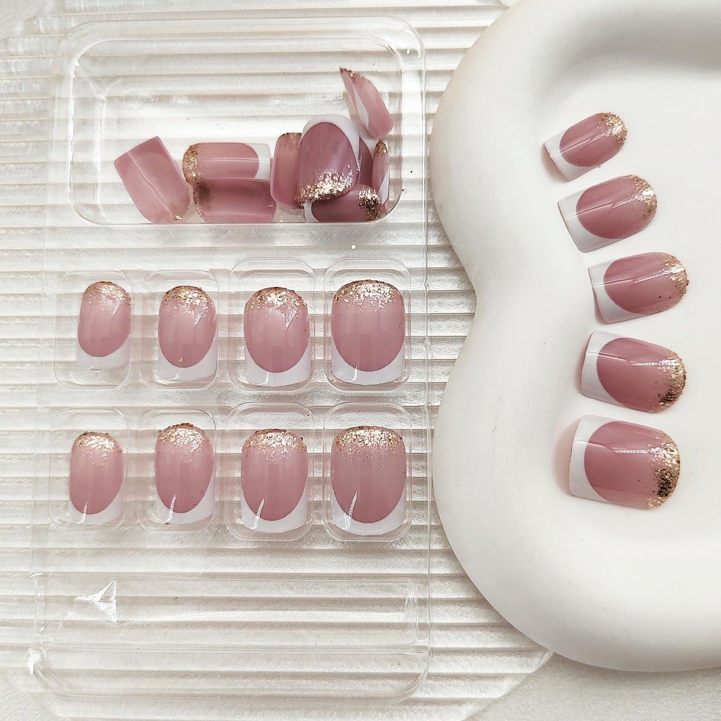 Press on Nails Short Square Fake Nails Press ons White French Tip Simple Style Acrylic Nails Full Cover Reusable Glossy Glitter False Nails Artificial Stick Glue on Nails for Women 24 Pcs