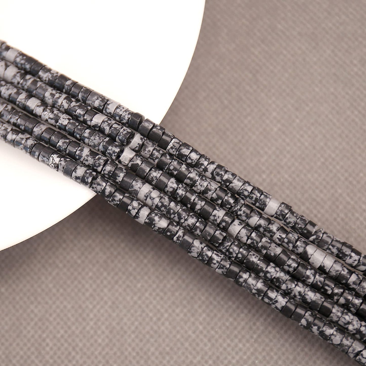 BONNY BOXX 150PCs Natural Black Imperial Jasper Spacer Beads, Loose Semi Precious Flat Round Gemstone Heishi Disc Stone Beads for Beading Jewelry Making 4mm*2mm