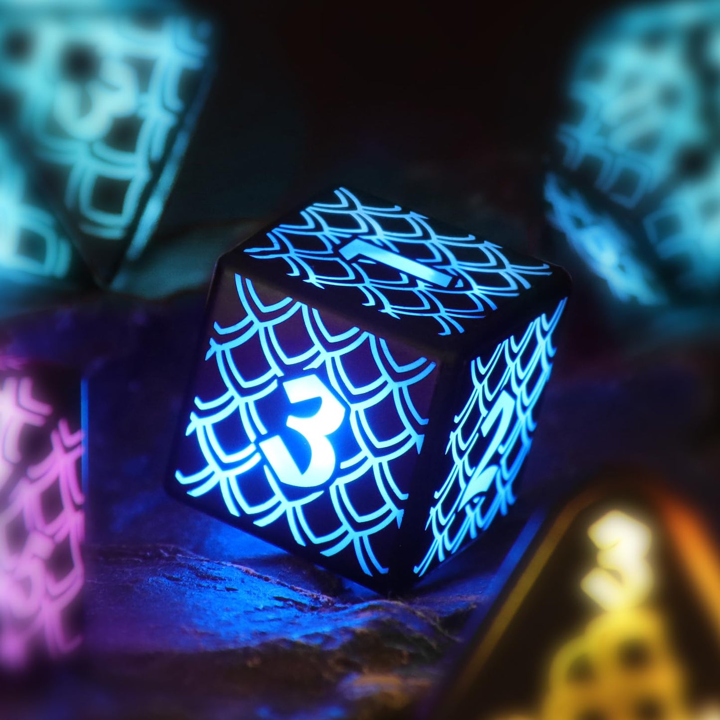 LED Dice with Charging Box，7 PCS RGB Light up Dice for Dungeons and Dragons, Polyhedral DND Dice Set for Tabletop Games Gifts（LL-RGB）