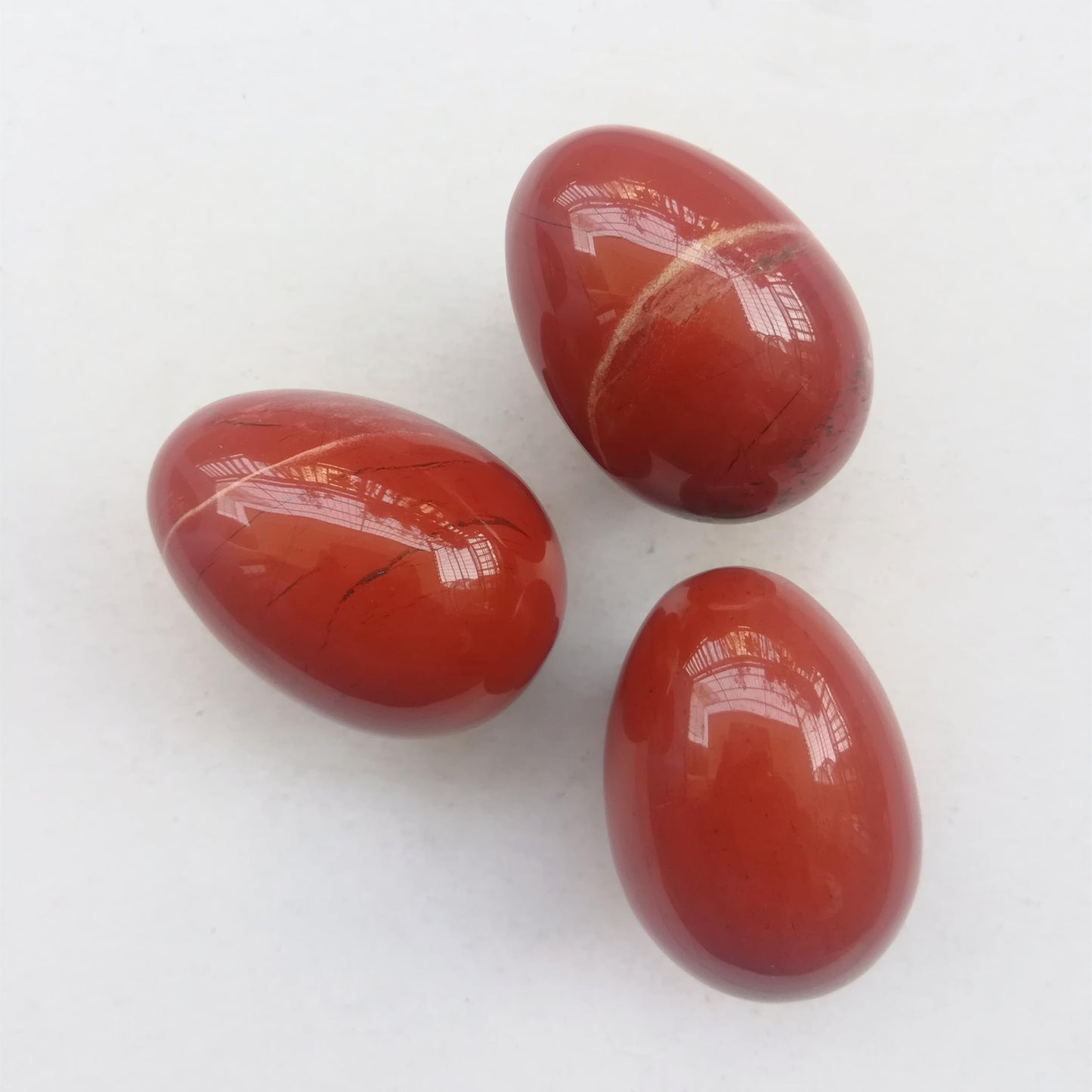 Sunshcat Natural Red Jasper Egg Shaped Meditation Chakra and Home Decor Balance Crystals and Healing Stones Statue Set,35 * 50mm Easter and Thanksgiving Gift,with Wooden Bracket