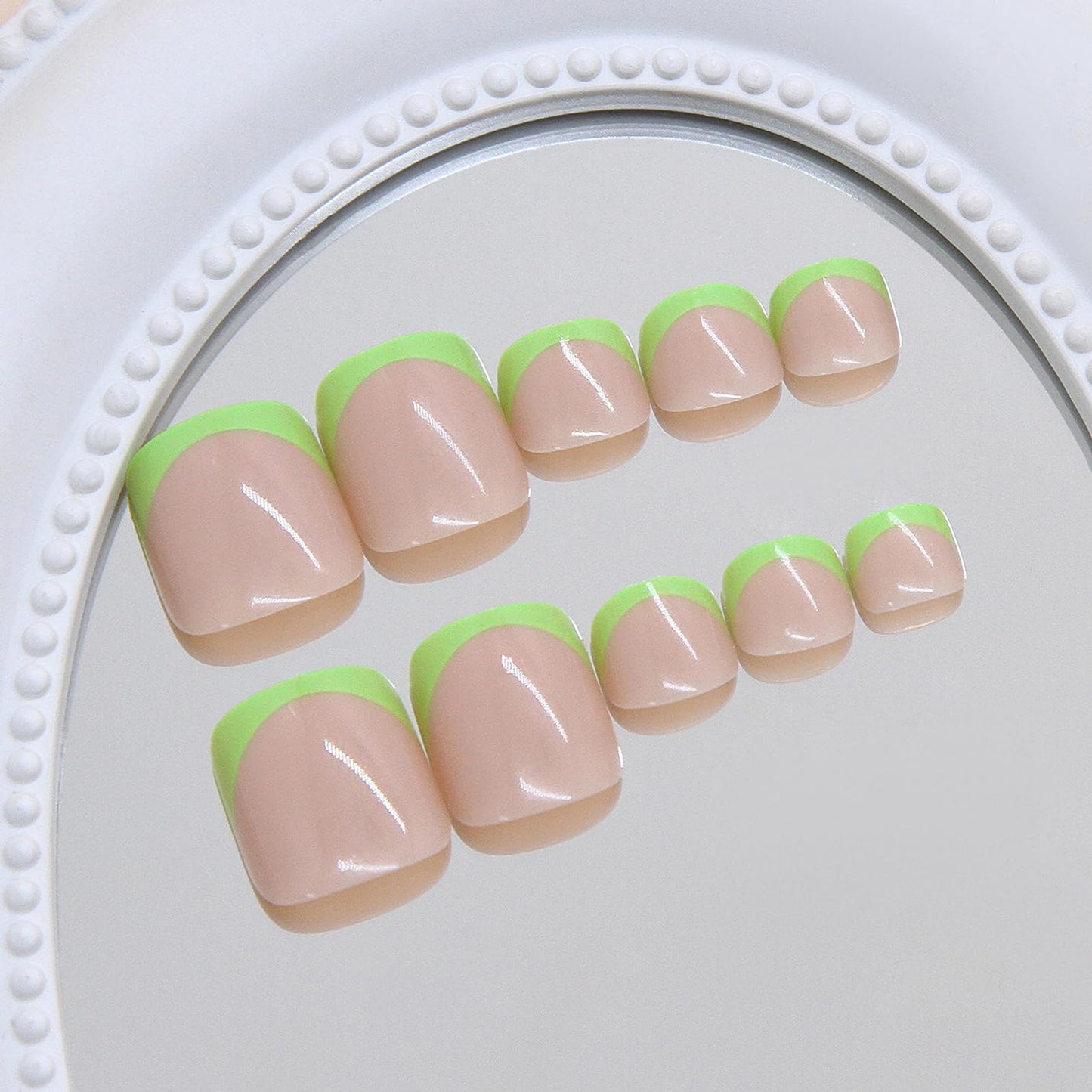 MISUD Toe Press on Nails - Fake Toenails with Green French Tip, Acrylic Toenail Glossy Design 24 pcs