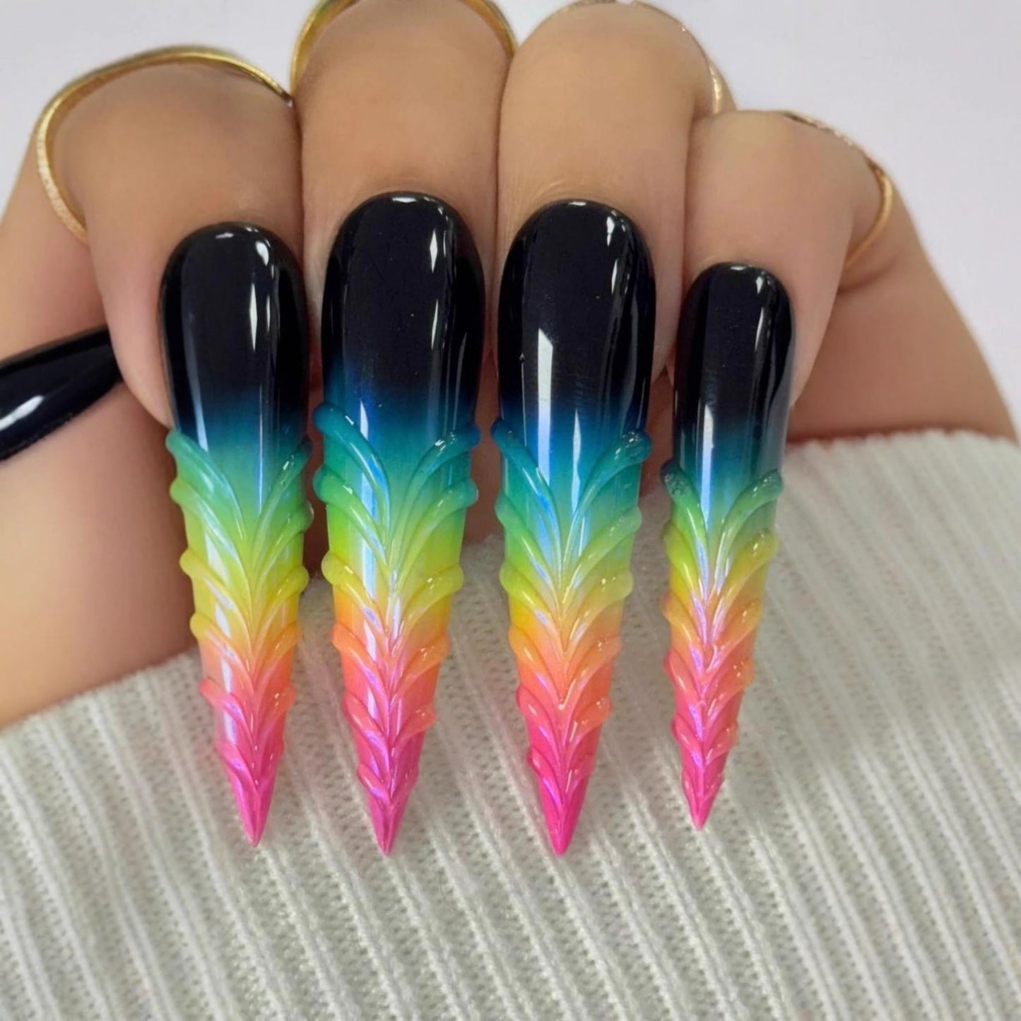SEENEEY Long Press on Nails Stiletto Fake Nails Ombre Artificial Nail Extra Long Glitter Stick on Nail for Women 24pcs