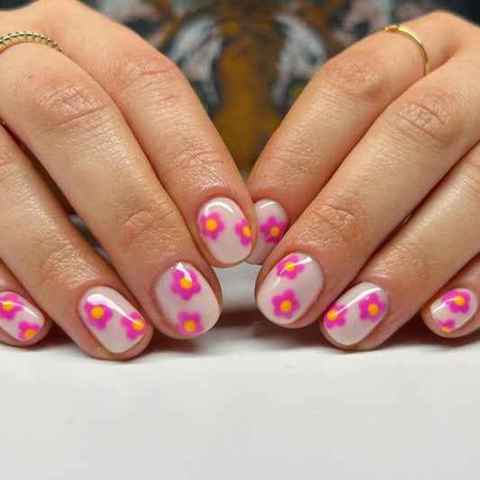 Flower Press on Nails Short Square Fake Nails with Rose Pink Floral Design Glossy Skin Tones Glue on Nails Daisy Nails Press ons Reusable Full Cover Spring Acrylic Nails for Women Manicure 24Pcs
