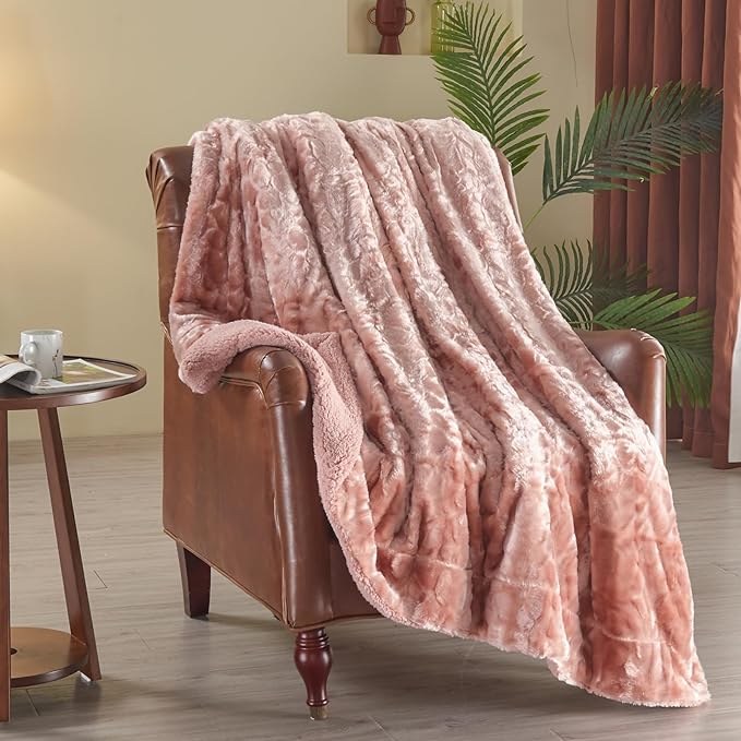 NEWCOSPLAY Super Soft Faux Fur Blanket Twin Size Dusty Pink Sherpa Fuzzy Plush Warm Blanket for Sofa Bed (Dusty Pink, Twin(60"x80"))