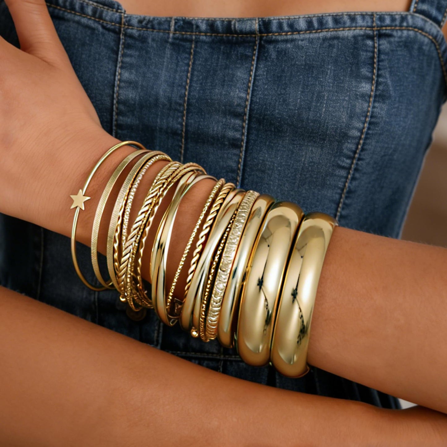 ÌF ME Gold Bangle Bracelets for Women, 19Pcs Multi Stackable Textured Bangles Set, Statement 14K Gold Plated Chunky Star Bracelet Stack Boho Jewelry Gifts