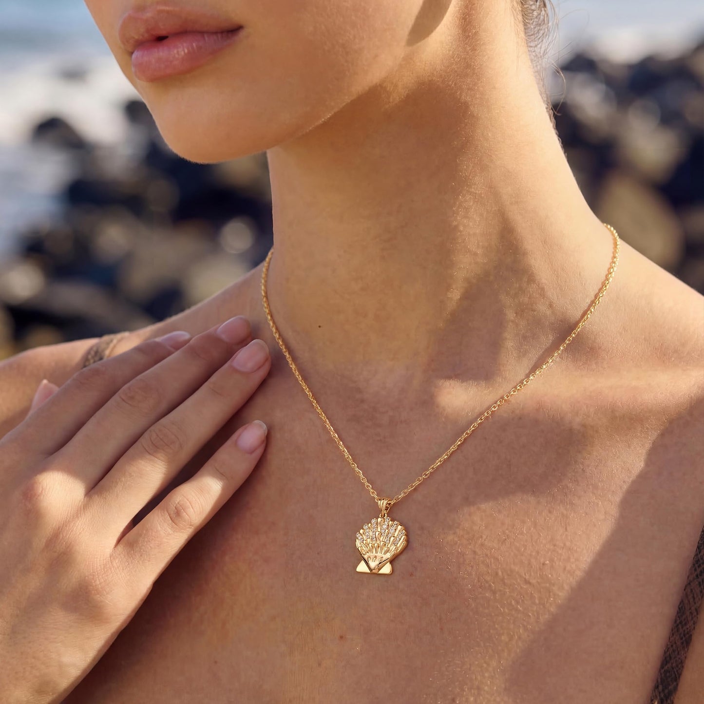 MYEARS Women Gold Necklace Clam Shell Pendant Cubic Zirconia 14K Simple Dainty Thick Chain Everyday Summer Beach Jewelry