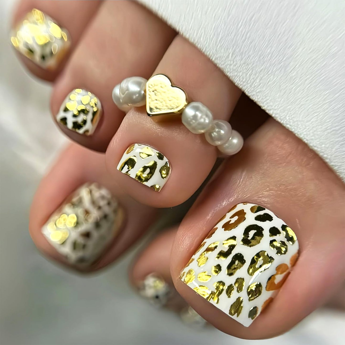Gold Press on Toenails Short Square Fake Toe Nails with Golden Leopard Print Designs Acrylic False Toenails Glossy Summer Toenail Press on Nails Artificial Toenails for Coquette Women 24Pcs