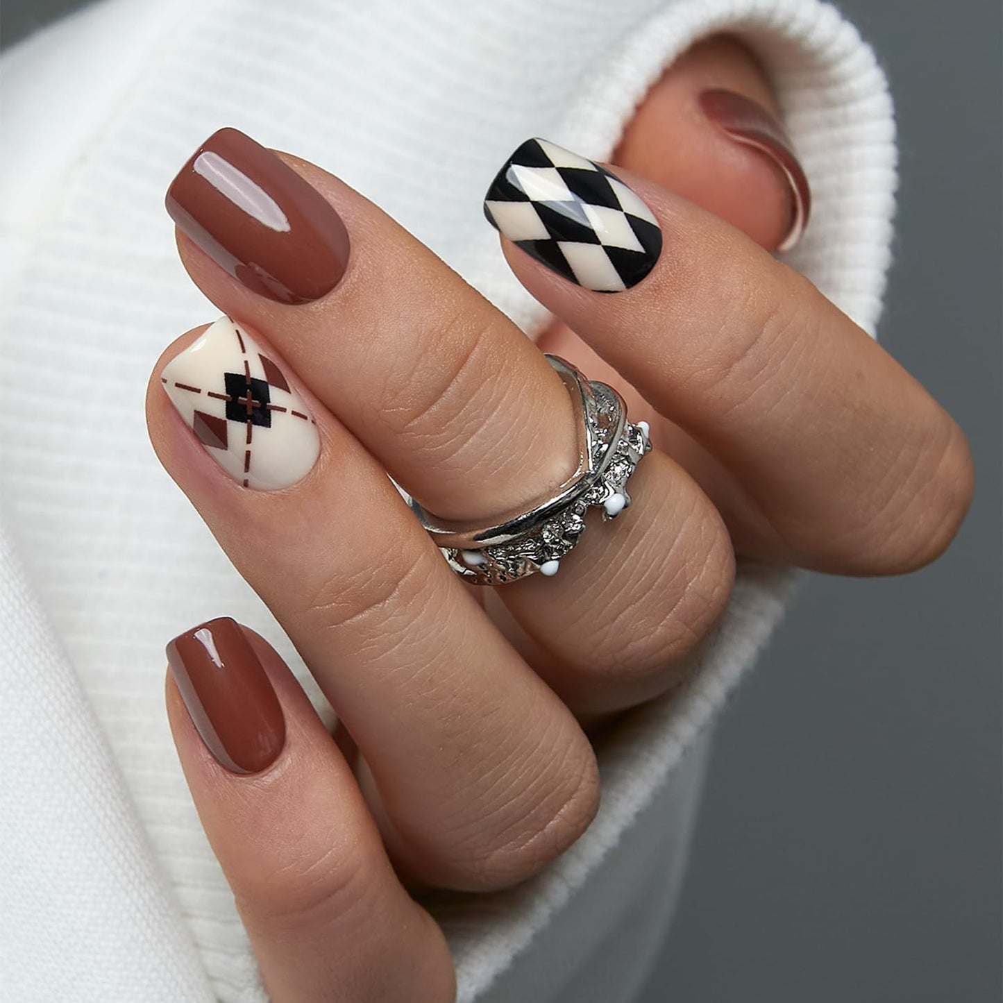 CurvLife Soft Gel Square Press On Nails Short, Long-Lasting Reusable Geometric Brown Black Fake Nails Kit with Glue, 30pcs Salon-Quality Stick On Nails for Women At-Home Manicure
