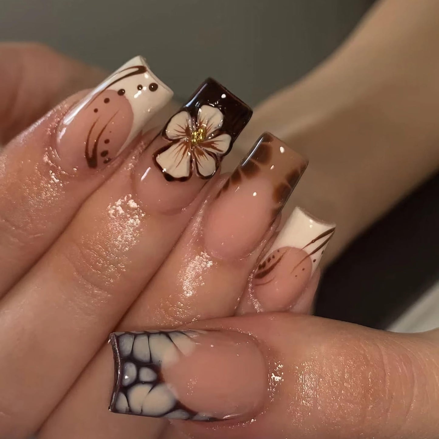 BABALAL Press on nails Medium Square Fake Nails Brown French Tip Glue ons Flower Fall Design Y2k Acrylic Supplies 24Pcs Squoval Manicure Full Cover False Nails Art