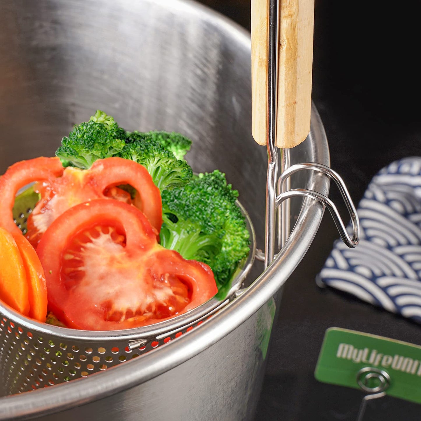 MyLifeUNIT Spaghetti Strainer Spoon, Stainless Steel Food Strainer Noodle Strainer with Handle 4.4 X 4.6 X 14.7 inches