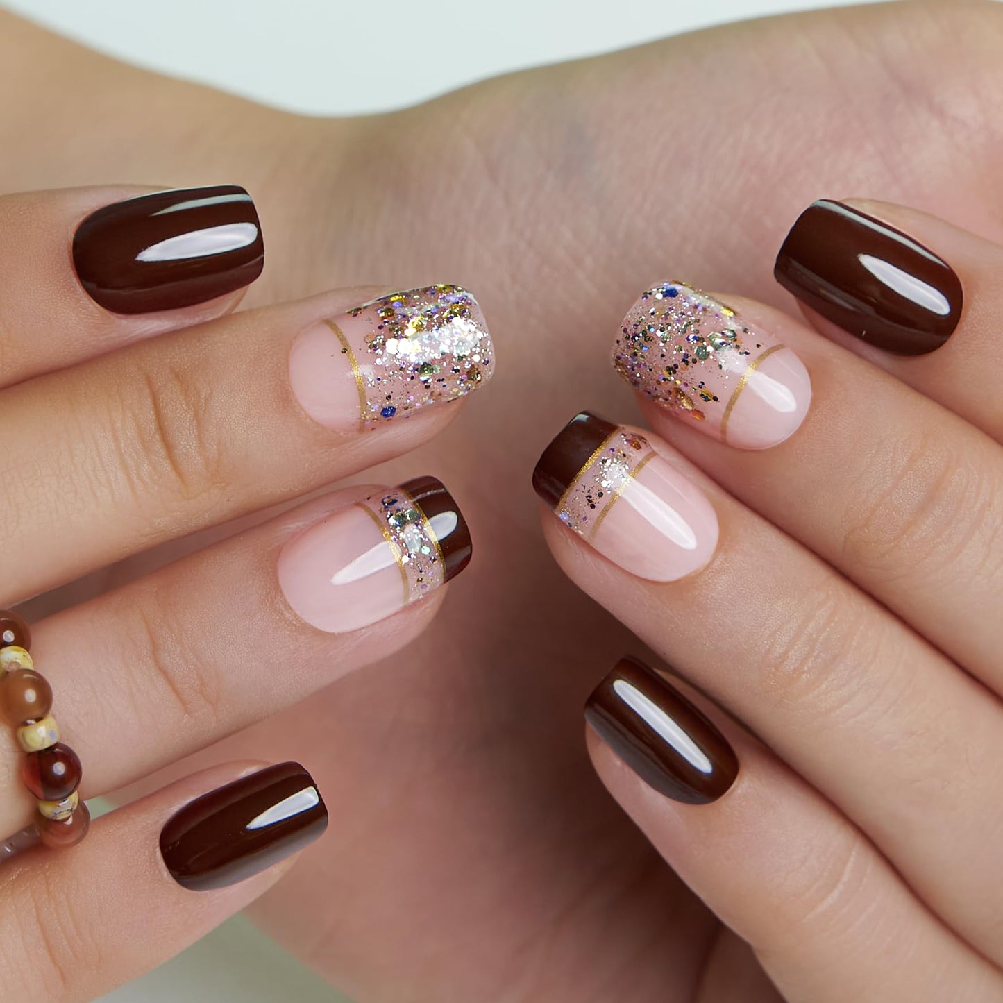 Curvlife Press on Nails Acrylic Medium Fake Nails with Golden brown Design Full Cover False Nails for Women Reusable Nail Kit with Nail Glue Adhesive Tabs