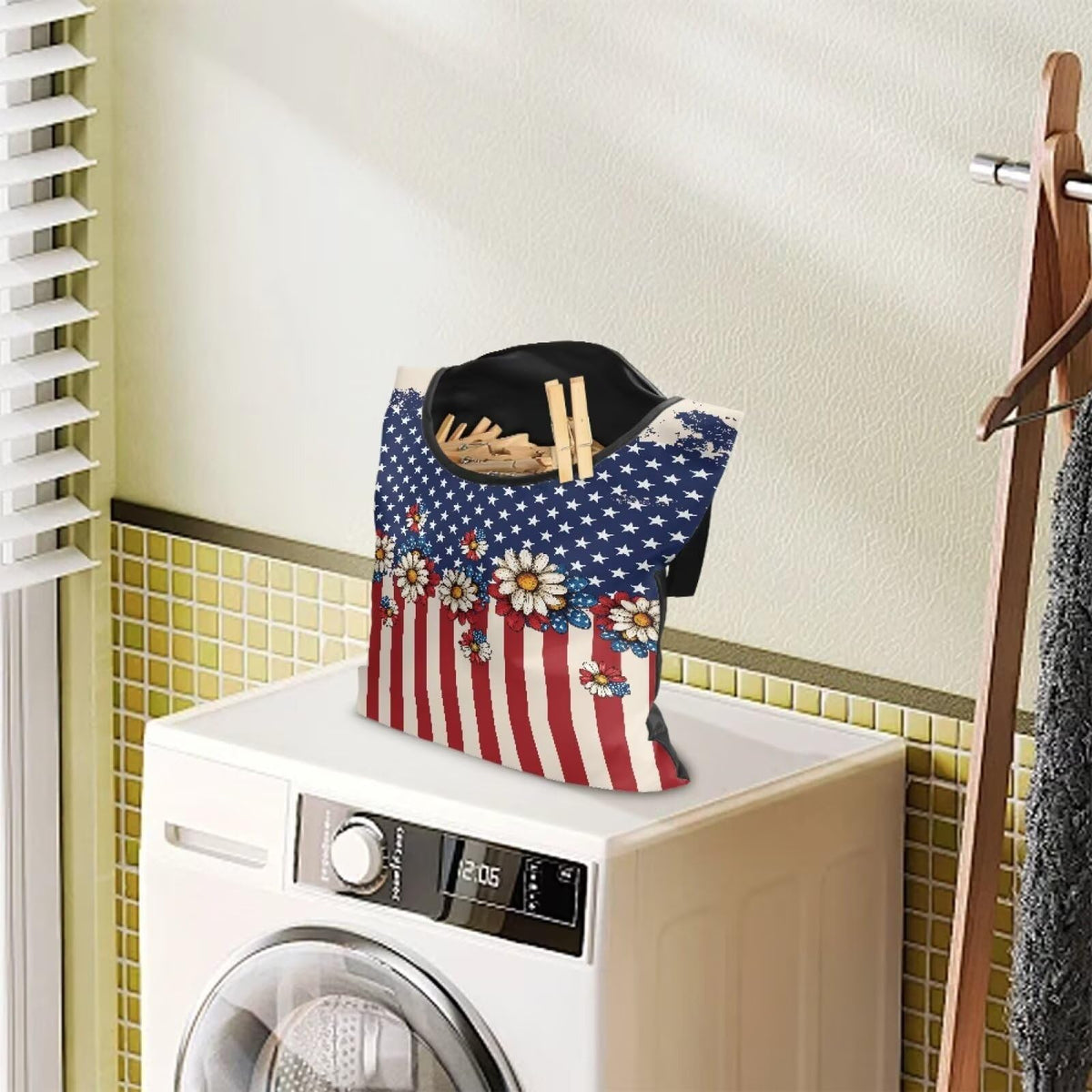 American Flag Clothes Pin Bag Floral Poeny Clothes Pin Hanging Bag Fashion Clothespin Organizer Bag Portable Clothespin Storage with Large Opening Clothespins Storage for Small Items