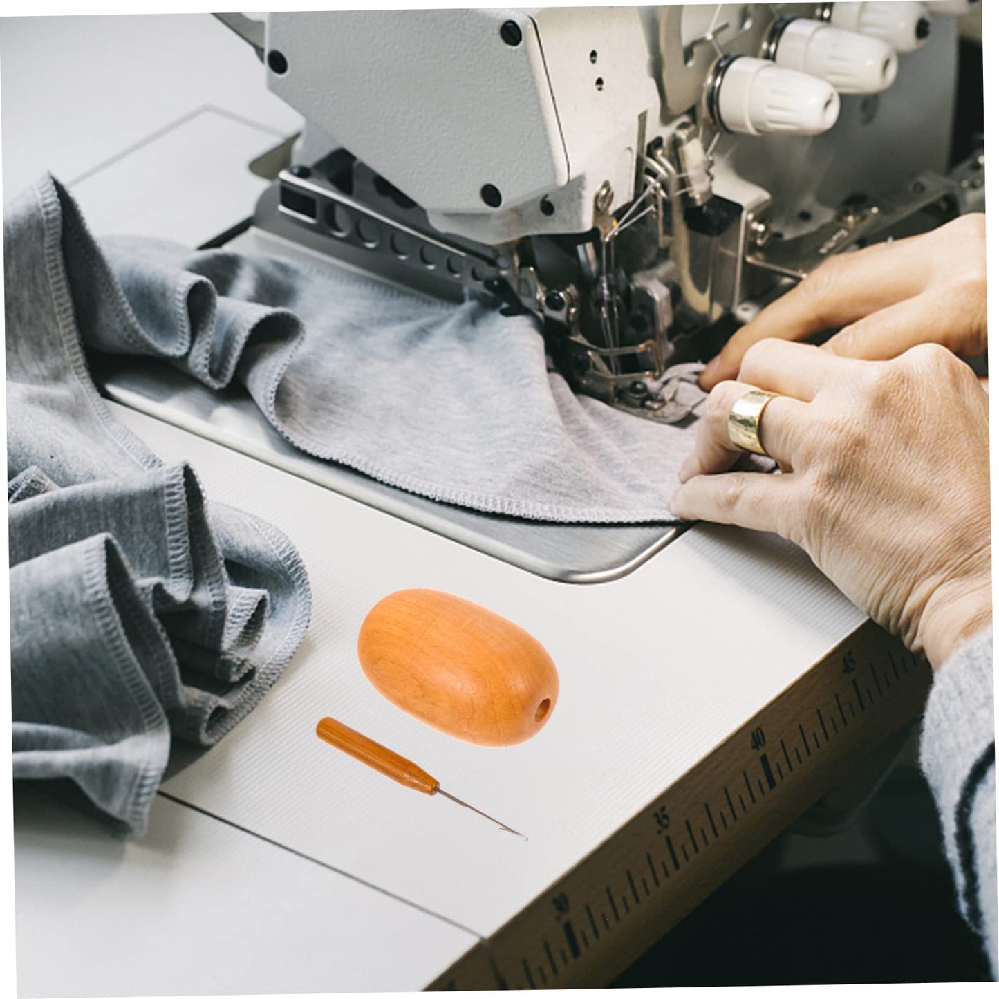 ARTIBETTER 1set Portable Sewing Kit for Quick Repairs and Convenient Household Sewing Tools for Daily Use and Travel Includes Essential Accessories for Clothing and Crafting