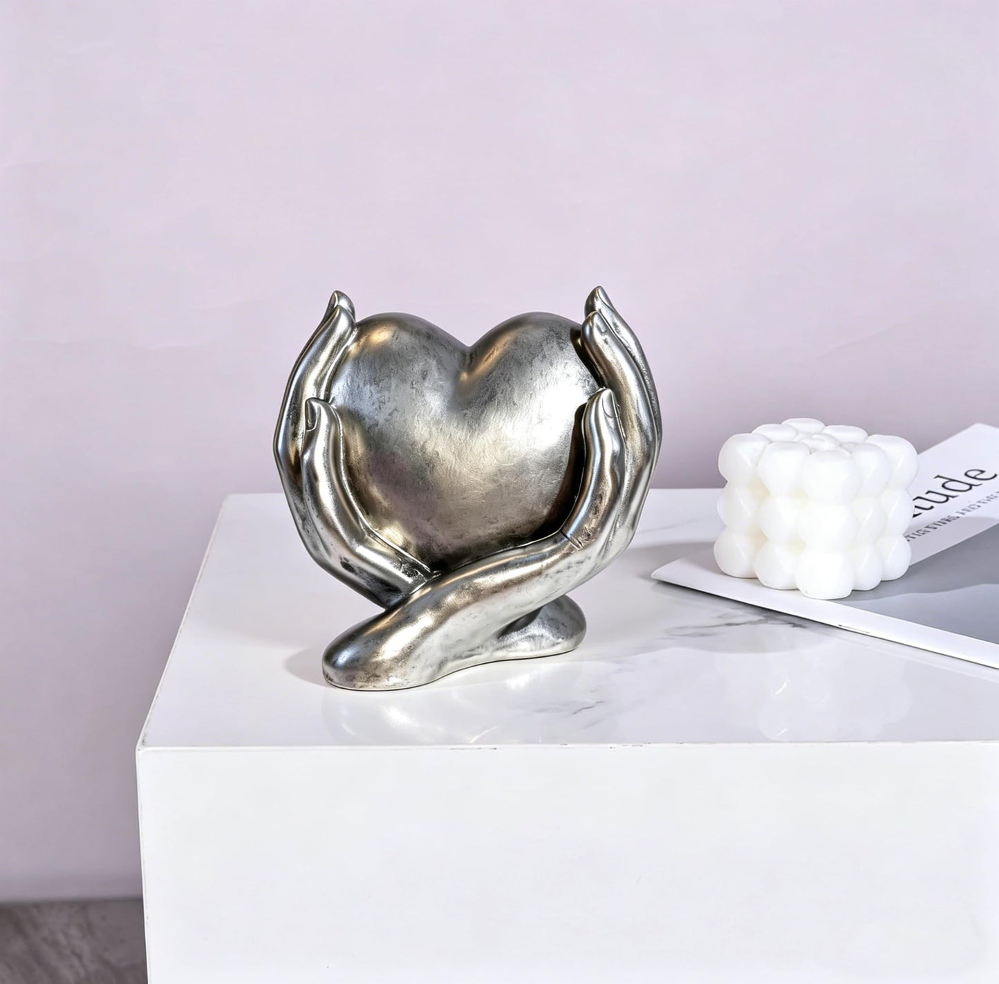 Silver Heart Hands Sculpture Love Centerpieces Aesthetic Statue and Sculpture Living Room Bedroom Bookshelf Coffe Table Boho Wedding Accents Decorations, Knick Knacks Home Decor for Shelves para
