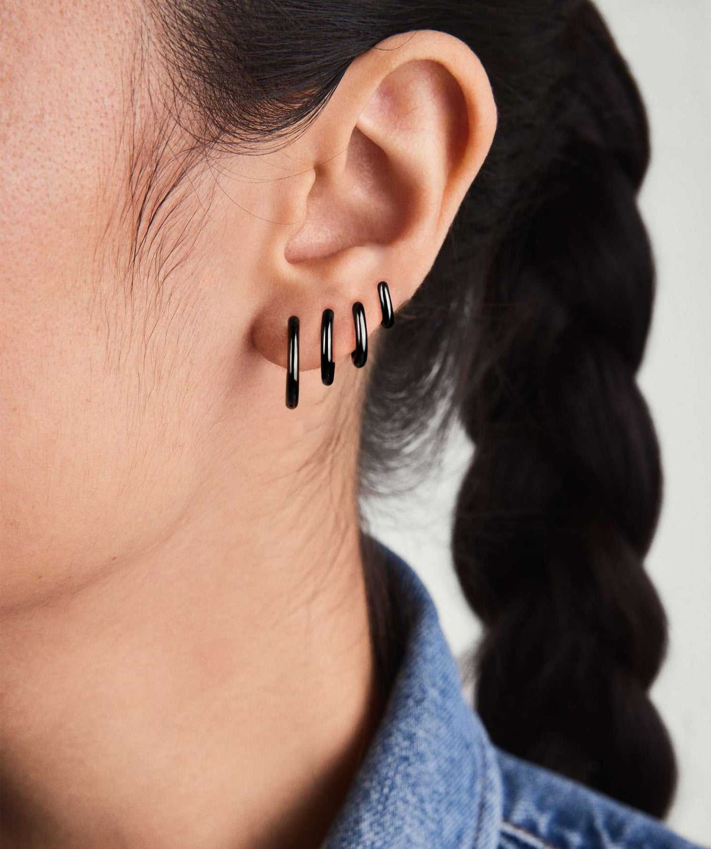 Black Hoop Earrings for Women, Small Huggie Stainless Steel Black Hoop Earring Stack for Men, Hypoallergenic Cute Mini Thin Tiny Cartilage Earring Sets for Multiple Piercing Clip On Jewelry Gifts