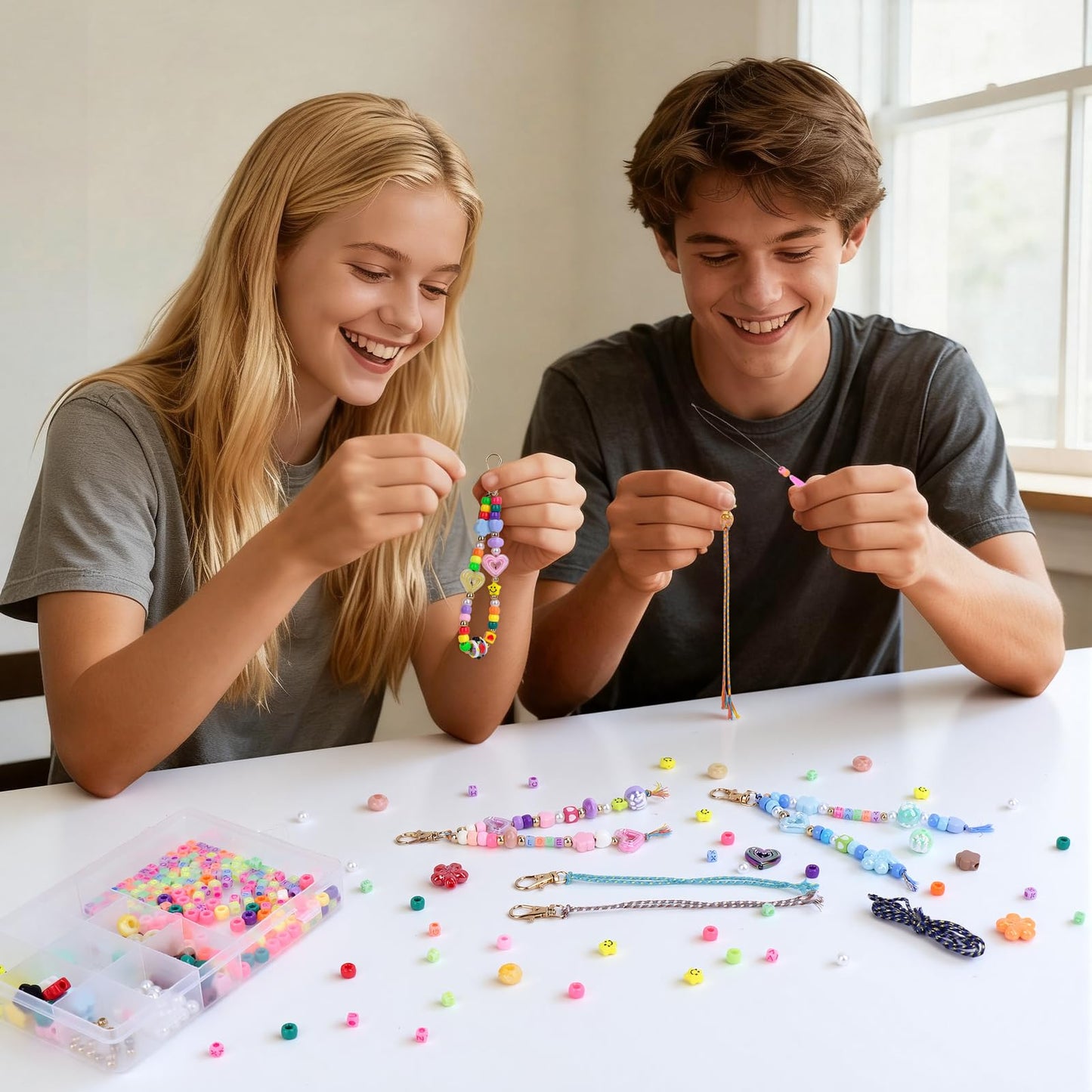 Hysagtek Beaded Keychain Making Kit - 422 Pcs DIY Beaded Bag Charm Kit Acrylic Luminous Letter Alphabet Star Flower Heart Beads Key Chain Making Kit Jewelry Supplies Crafts for Women