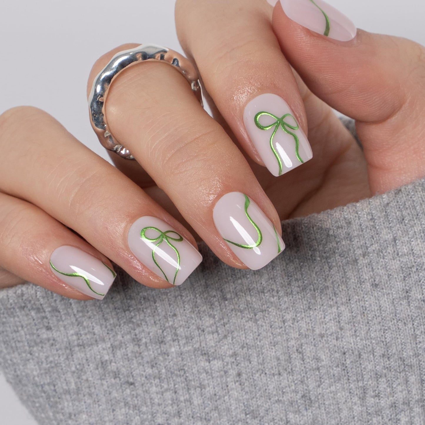 CurvLife Press on Nails Short Square Acrylic Fake Nails with Apricot Design Full Cover False Nails Glossy Nude Glue on Nails Artificial Stick on Nails for Women (Ribbon Glow)