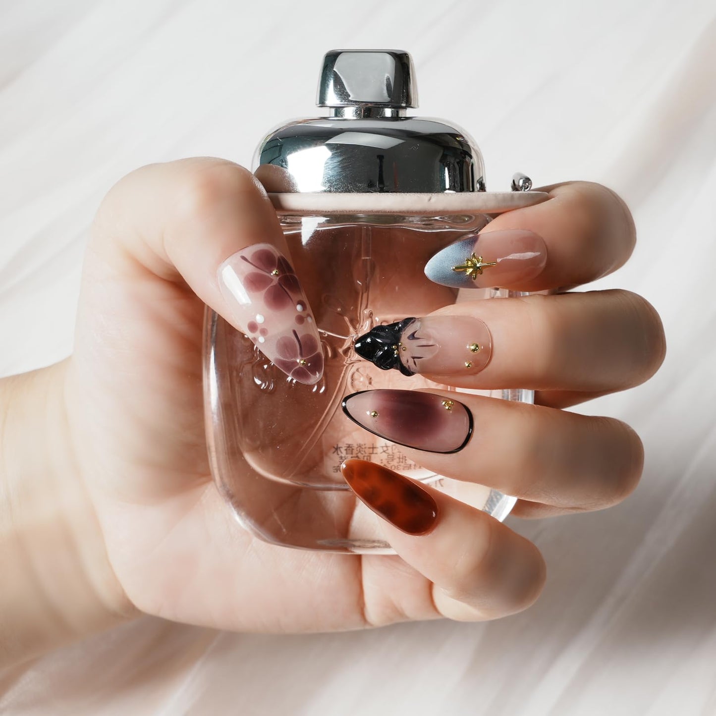 Tesytto 3D Floral Press on Nails Medium Almond - Handmade Nude Brown Gradient, Gold Charms Luxury Glossy Reusable Fake Nails (Dusk Pastel Gradient Flowers, L)