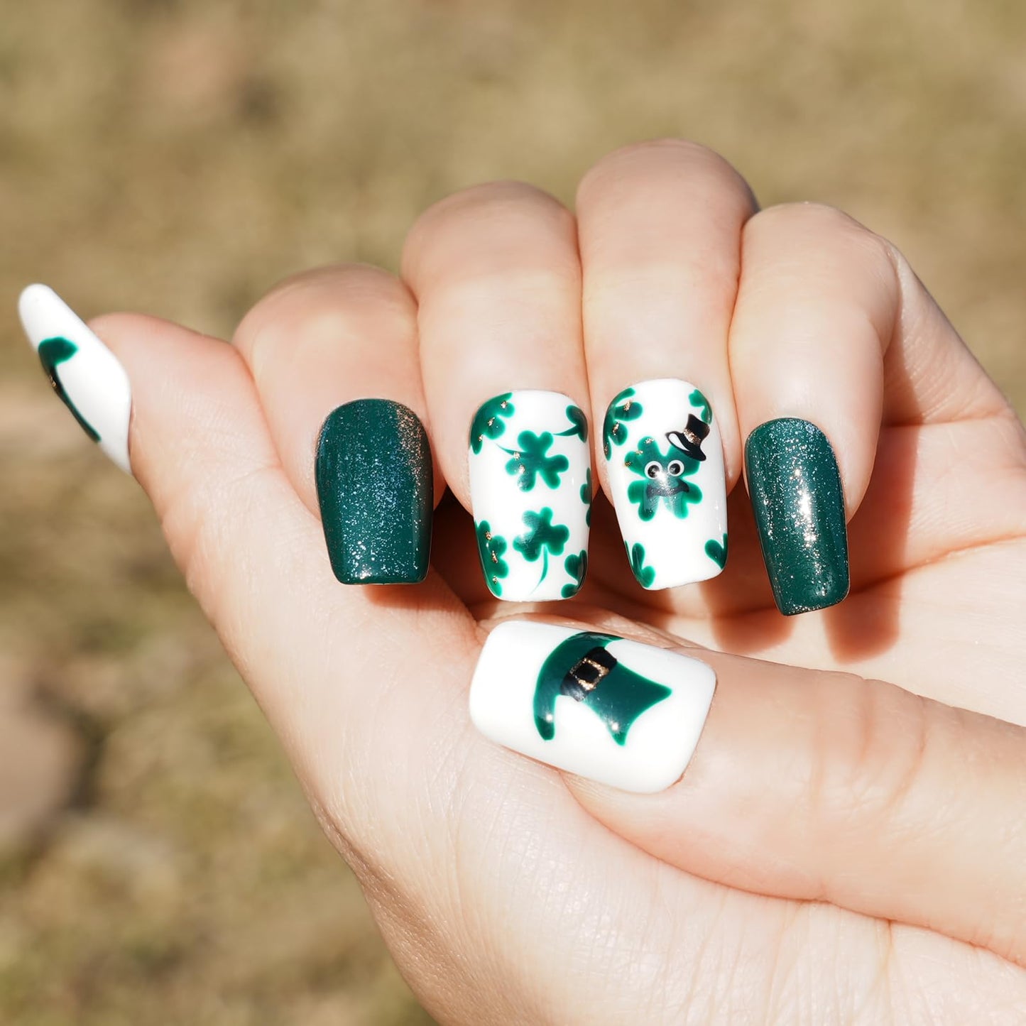 Tesytto Medium Coffin Press On Nails, Green Glitter & White Fake Nails with 3D Green Hat & Clover Print, Handmade Acrylic Nails Glossy Full Cover False Nails (Size S)