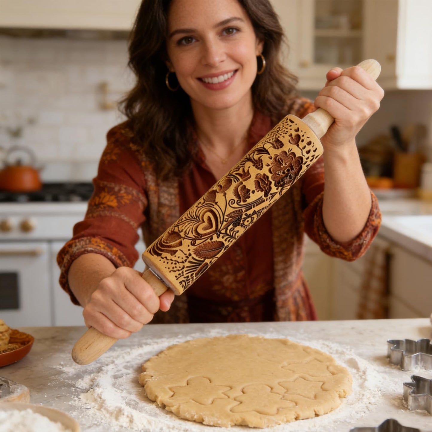 2 Pack Wooden Embossed Rolling Pin with Handles, Hardwood Dough Roller with Engraved Patterns, Kitchen Essential for Baking Pizza, Pies, Pastry, Cookies & Decorative Dough