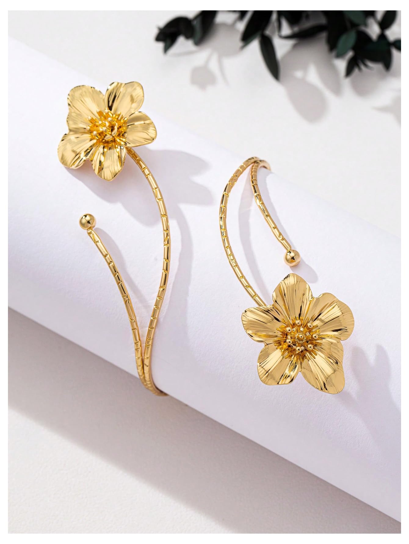 MakeMeChic Beach Gold Arm Cuff Jewelry for Women Bangle Band Armlet Flower Upper Arm Cuff Bracelet Summer Beach Essentials Gold Floral One-Size