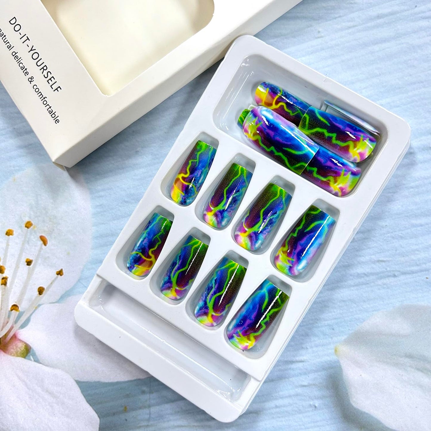 Press On Medium Square Aurora Green Lightning Design False Nails - Full Cover Artificial Acrylic Coffin Nails - Reusable Glue On DIY Stick On Nails for Women - 24Pcs