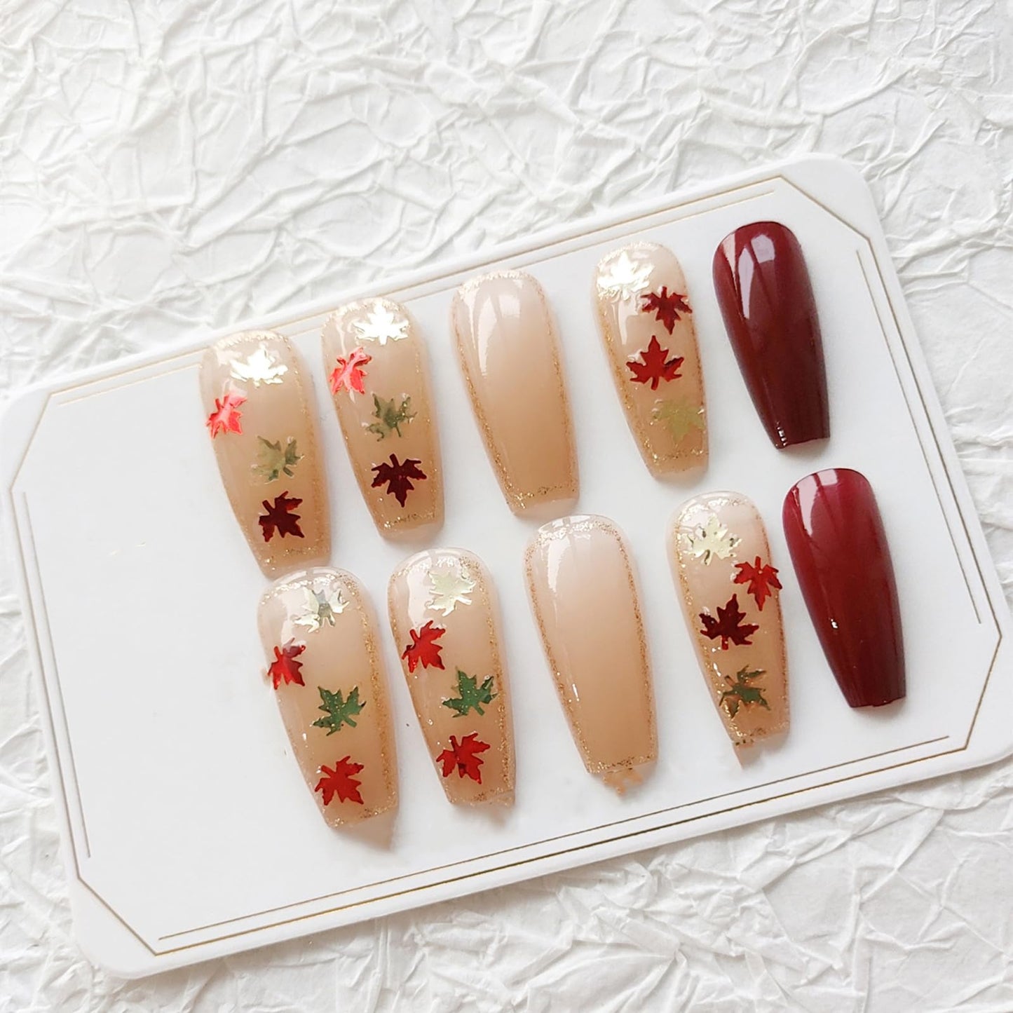 RTKHFZE Fall Press on Nails Medium Length Red False Nails Shiny Sequins with Maple Leaves Glitter Designs Acrylic Nails 24Pcs Autumn Full Cover Fake Nails Stick on Nail for Women and Girls