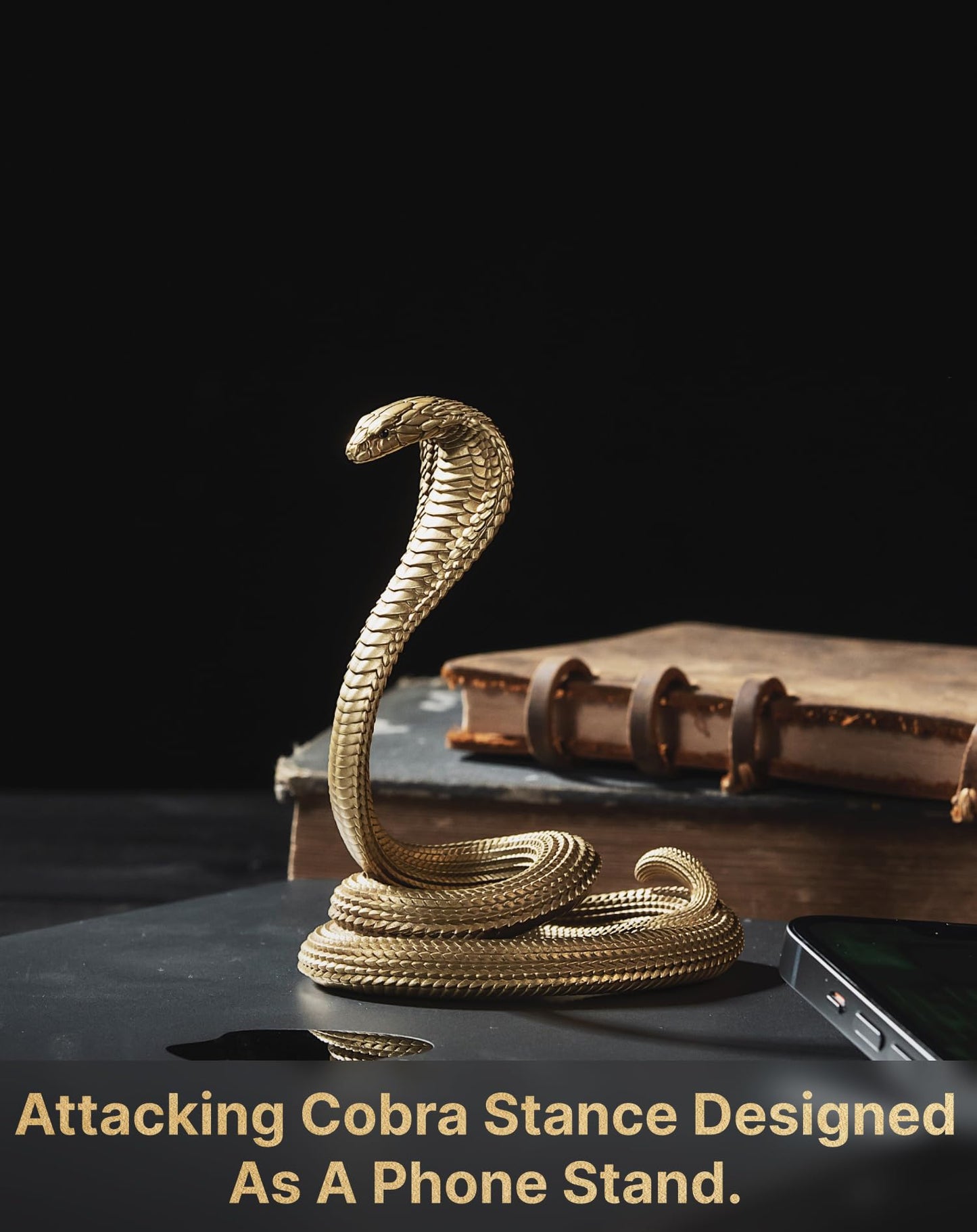 COPPERTIST.WU Cobra Phone Stand Brass Desk Decor – Handcrafted Snake Phone Holder for iPhone & Tablet, Artistic Desk Accessory Sculpture, Unique Gift for Men, Office & Home
