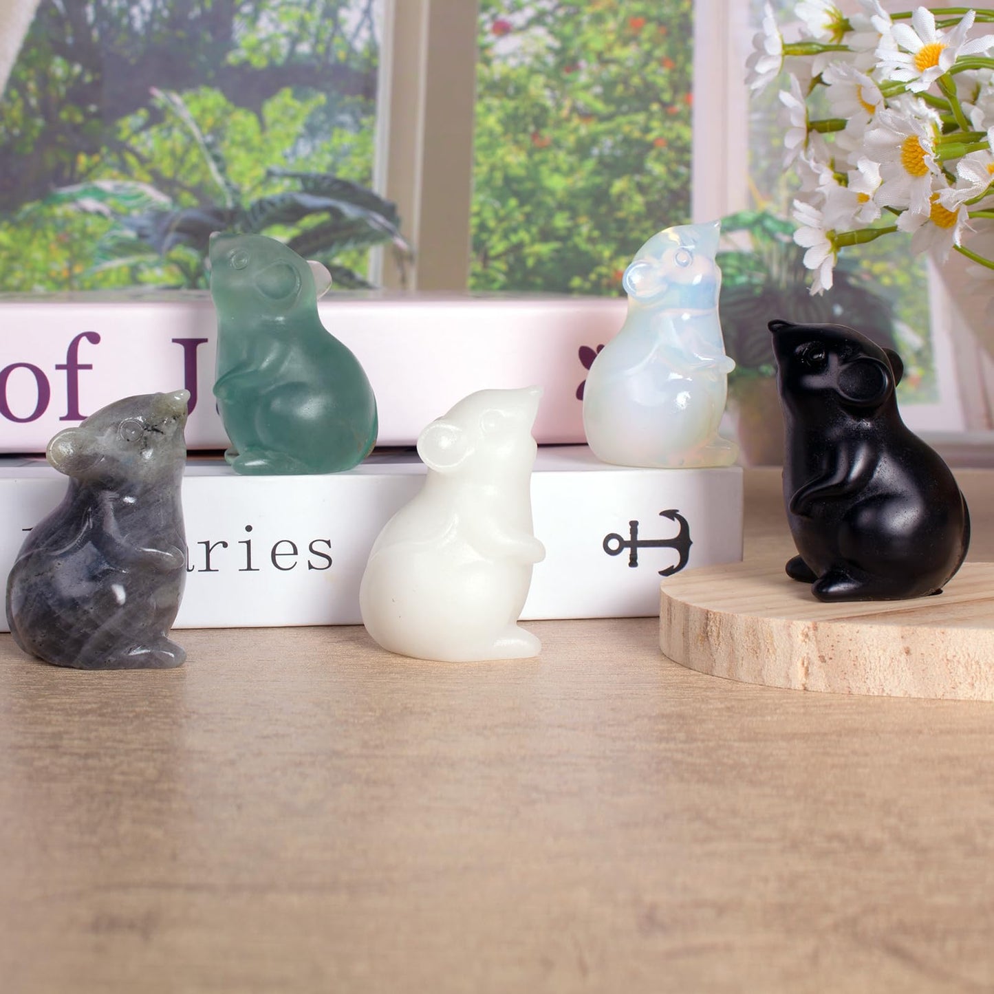 Ytbeoxk Handmade White Marble Crystal Mouse Figurine Natural Quartz Mouse Sculpture Wealth Attracting Feng Shui Decor Mini Desk Ornament Meditation Crystal Animal Mouse.