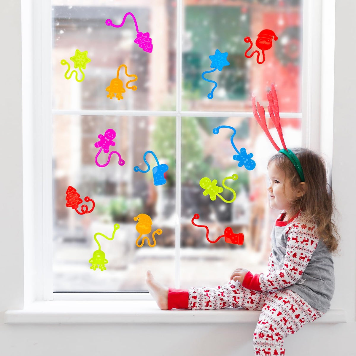 200 PCS Bulk Christmas Giveaways for Kids,Sticky Hands Toys Gifts for Toddlers,Christmas Party Favors Supplies Goody bag Stocking Stuffers for Boys Girls,School Classroom Daycare Prizes for Students