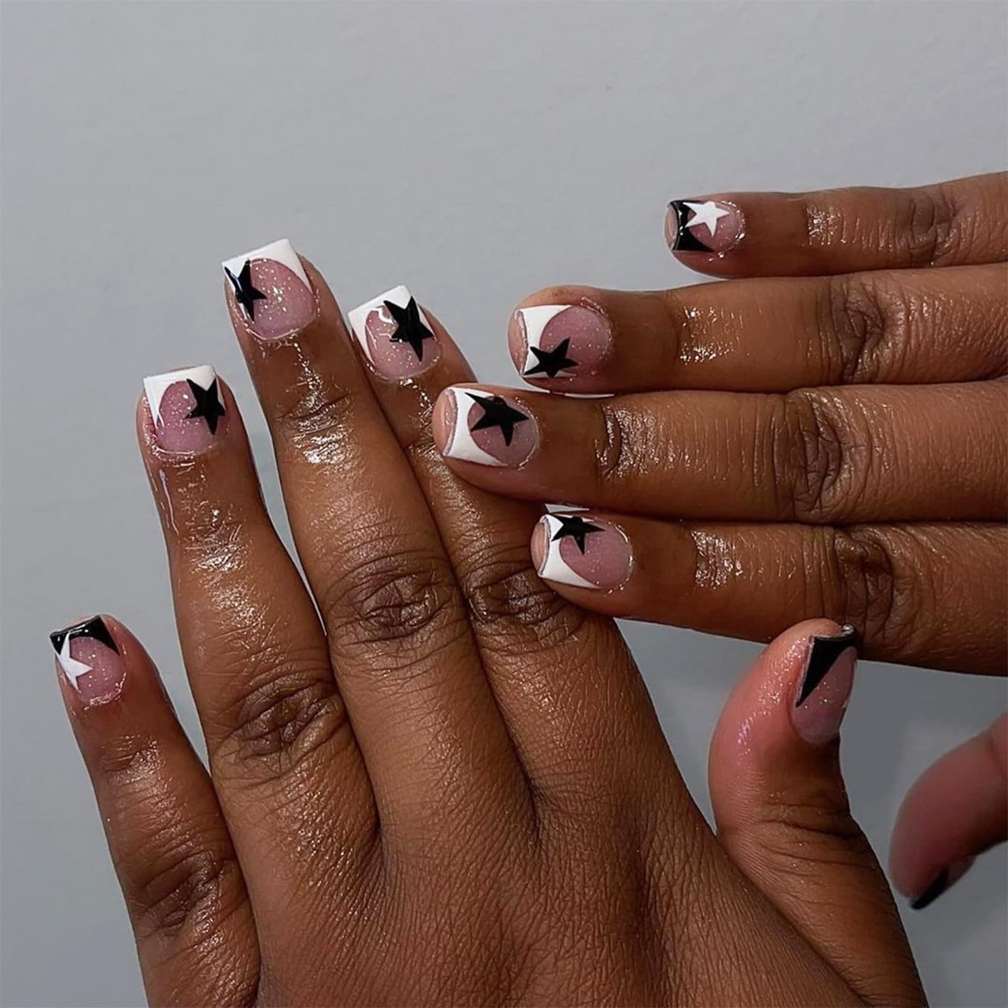 IMSOHOT Press on Nails Short Square Fake Nails Black White French Tips False Nails with Cute Star Designs Full Cover Glitter Artificial Glue on Nails for Women DIY Nail Art