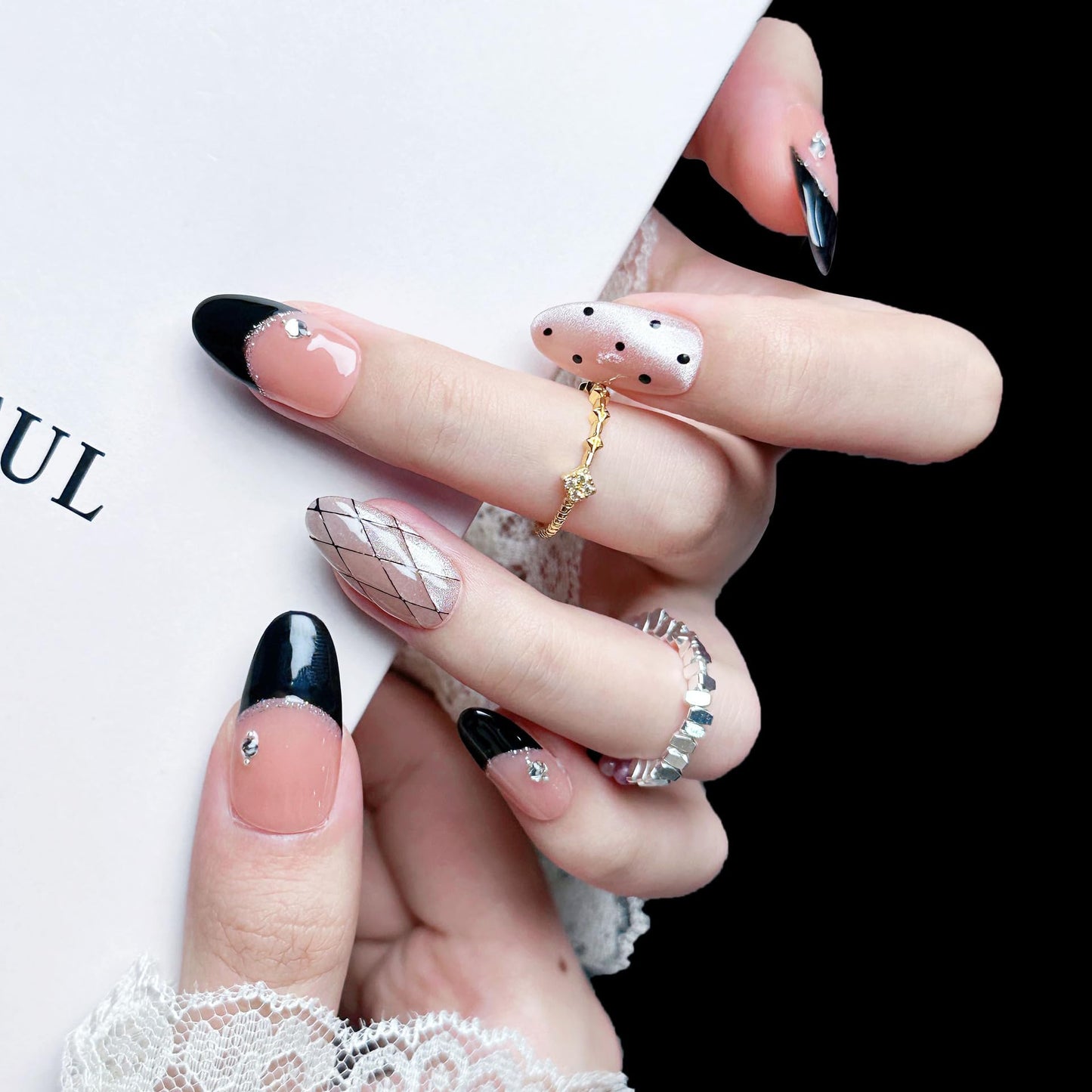 Handmade Press On Nails impress Fake Nails Medium Almond Oval French nails 3D Pink and Black Checkered cute design Hand Finger Manicure glue False press ons Nail Artificial (S size)