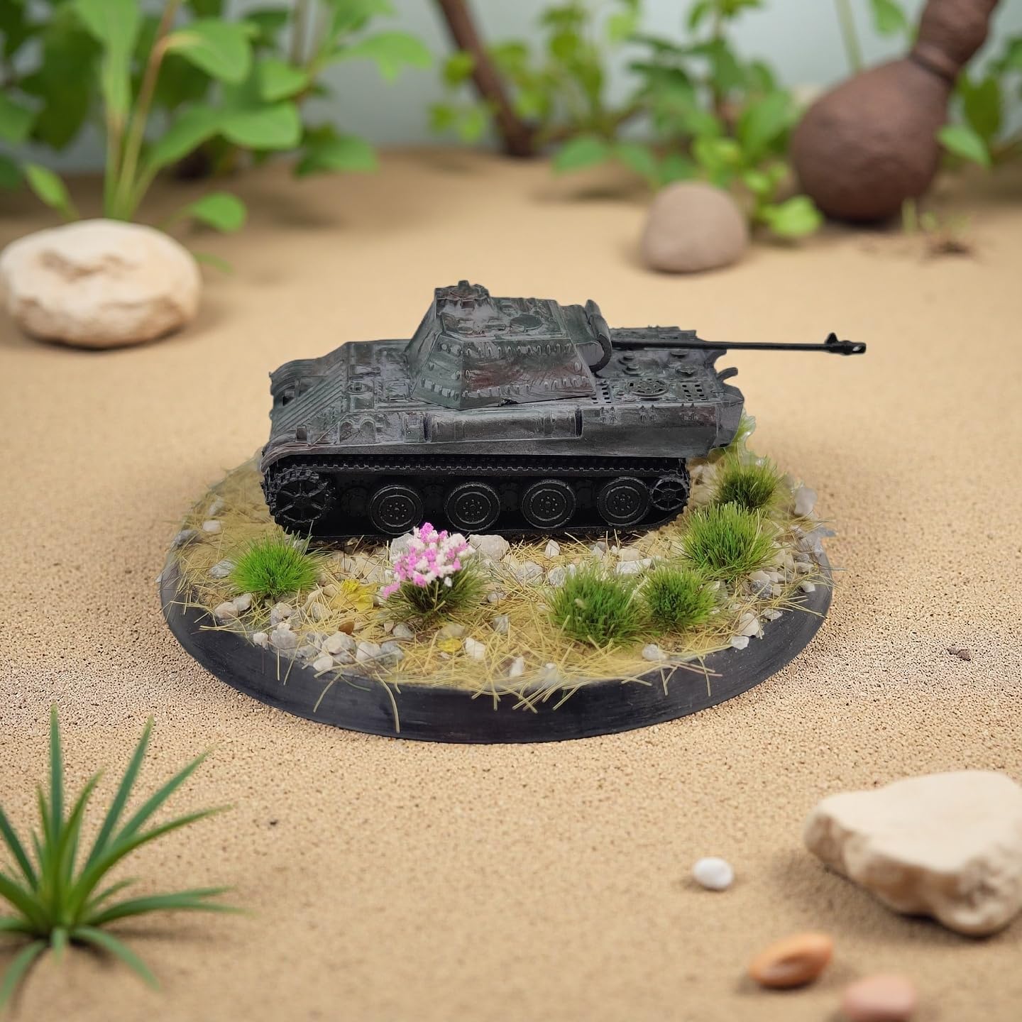 gdeplok 270 Pcs Static Grass & Miniature Flower Clusters Kit for Model Railway Scenery, Train Layouts, Diorama Bases, Wargaming and DIY Miniature Landscapes
