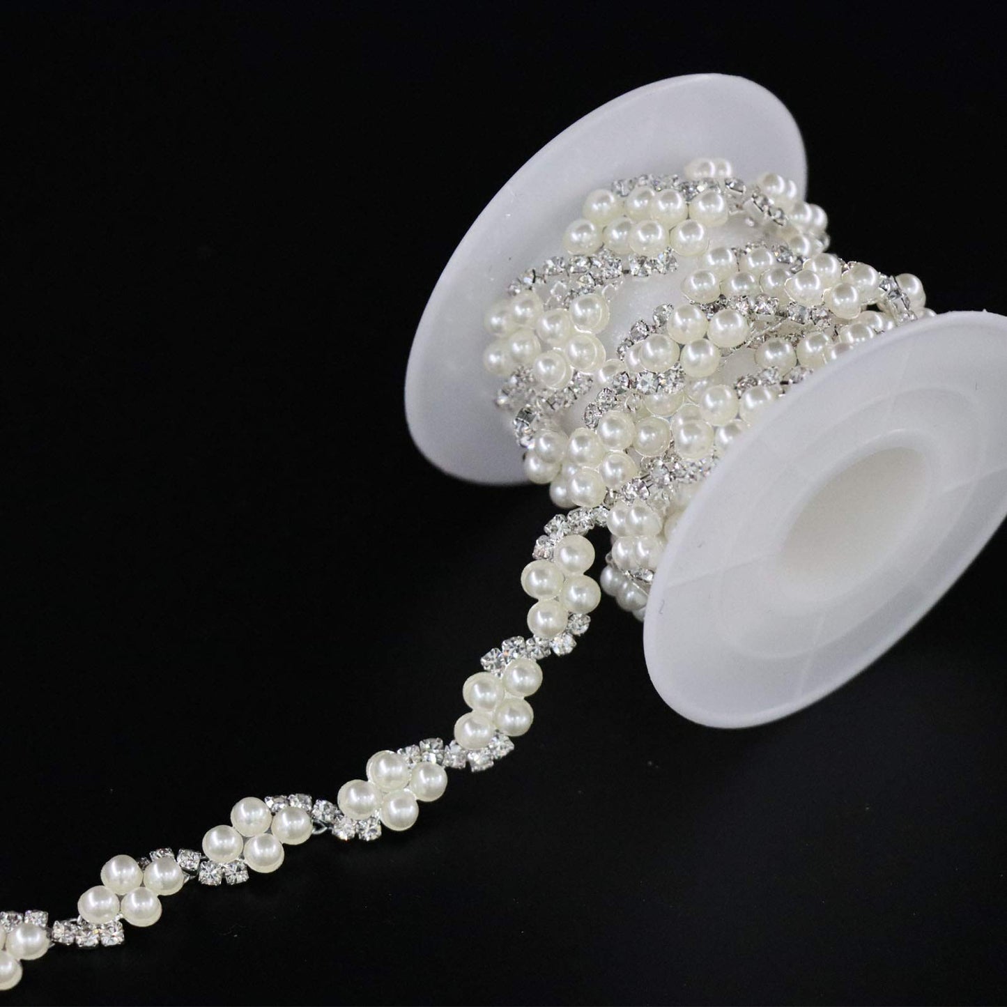 Jerler 1 Yard Pearl Rhinestone Trim, Inlaid Pearl Beaded Chain, Crystal Applique Ideal for DIY and Wedding Party Decoration Bridal Embellishments, 0.3" Width (Wave Pearl)