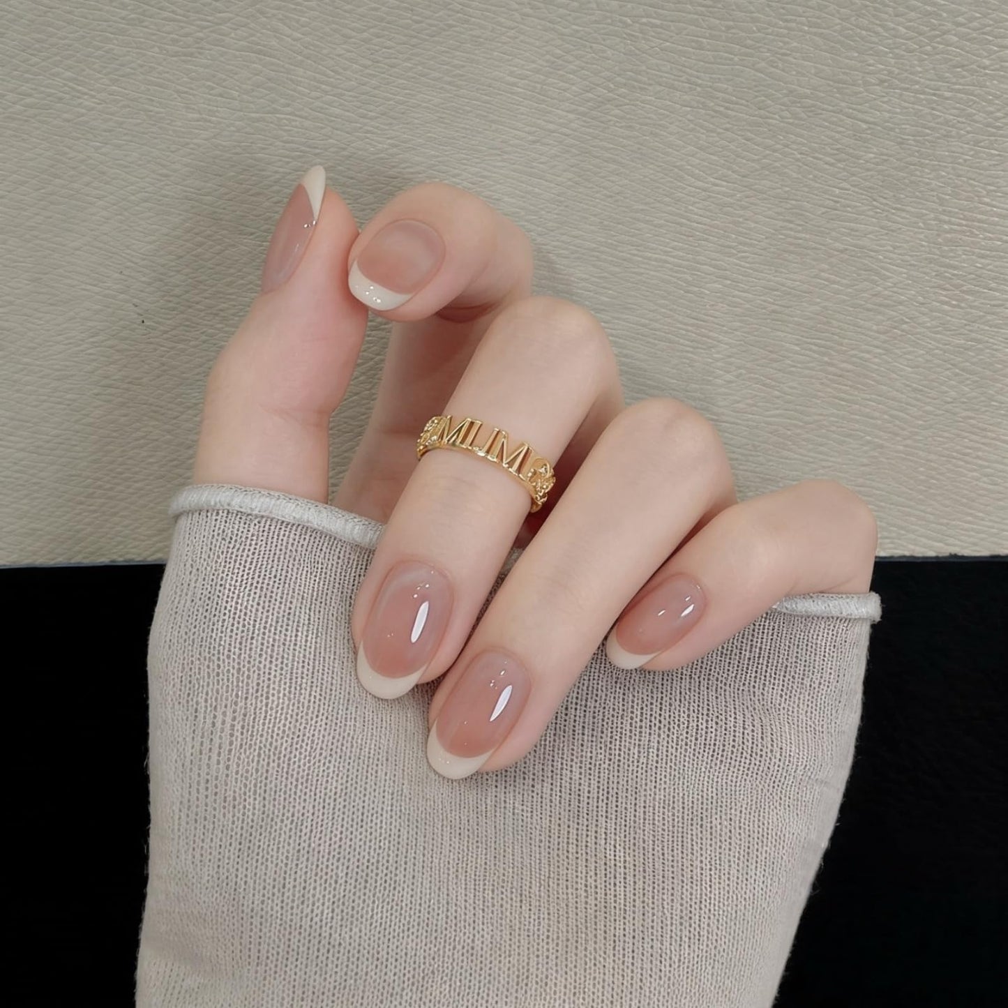 Medium Almond Press On Nails French Nude Pink Cat Eye Fake Nails Finger Tip with White Designs Glossy Full Cover Glue on Nails Reusable Artificial Stick on Nails for Women 30 Pcs