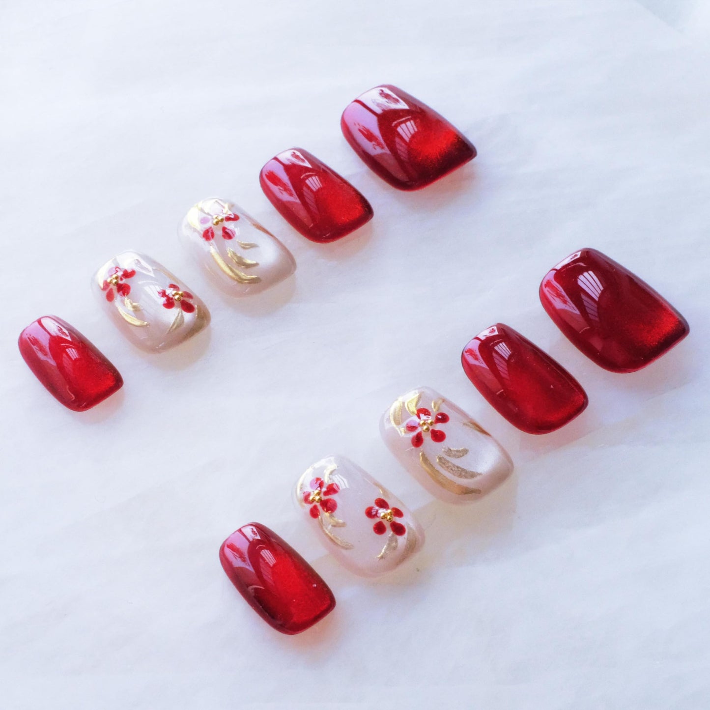 GLORS Press on Nails, Red Plum Embroidery Cat Eye False Nails with Gold Floral Design, Short Square Shape, 10 Pieces (XS, SS)